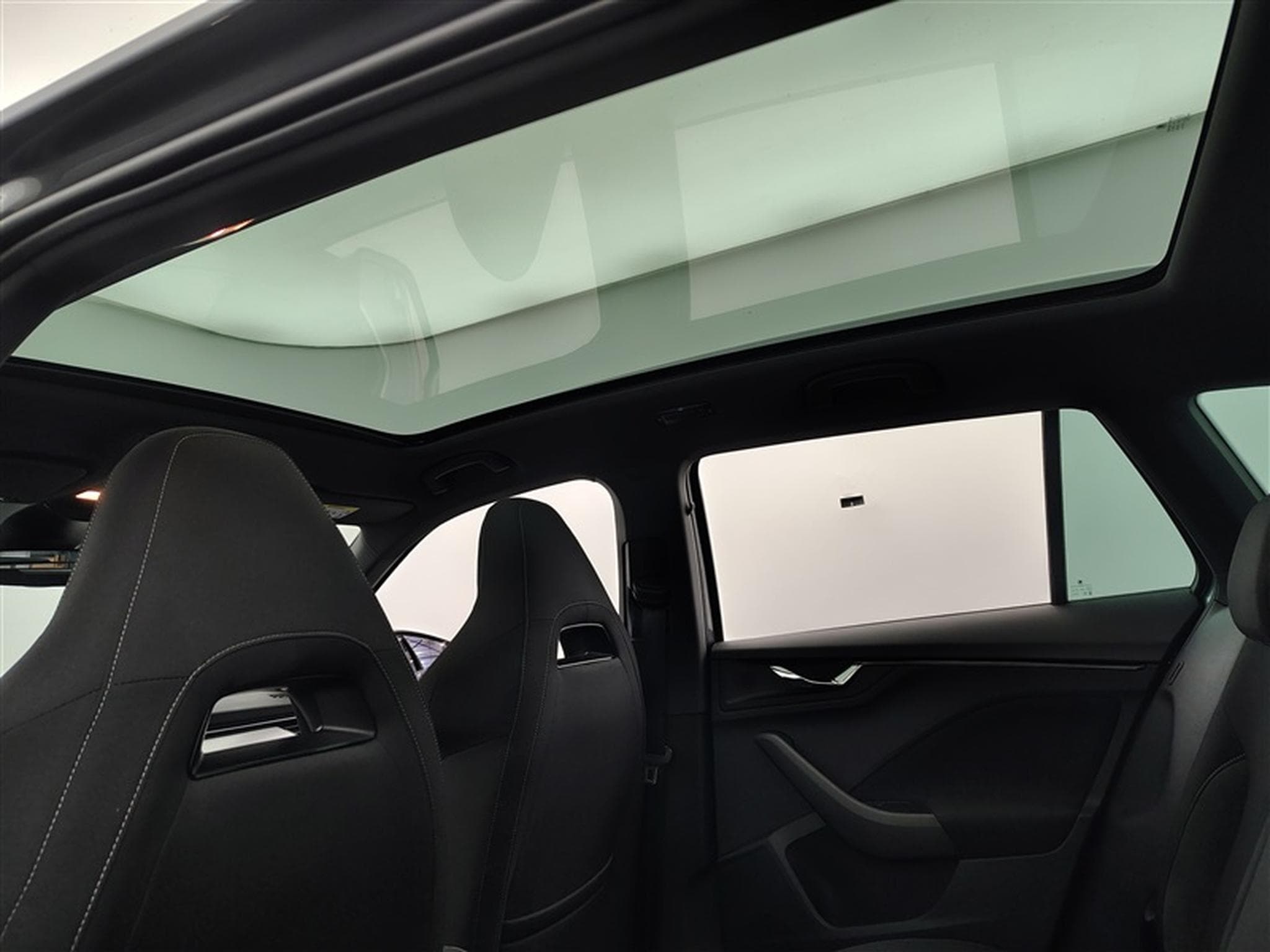 Skoda Kamiq 1.0 TSI Ambition°NAV°CARPLAY°FULL LED° S.CHAUF°CAM°PDC AV-AR (2022) - Photo 19