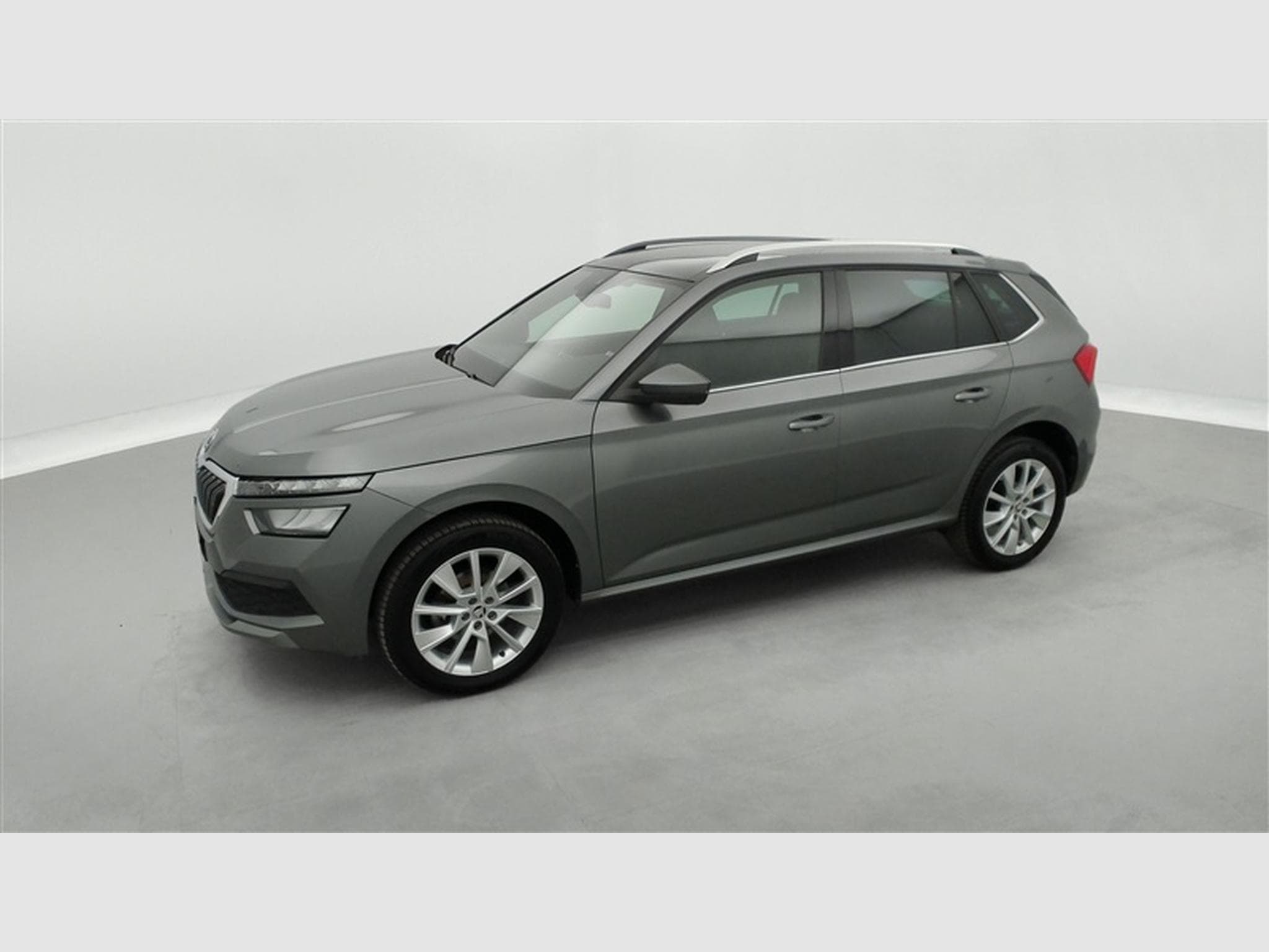 Skoda Kamiq 1.0 TSI Ambition°NAV°CARPLAY°FULL LED° S.CHAUF°CAM°PDC AV-AR (2022) - Photo 23