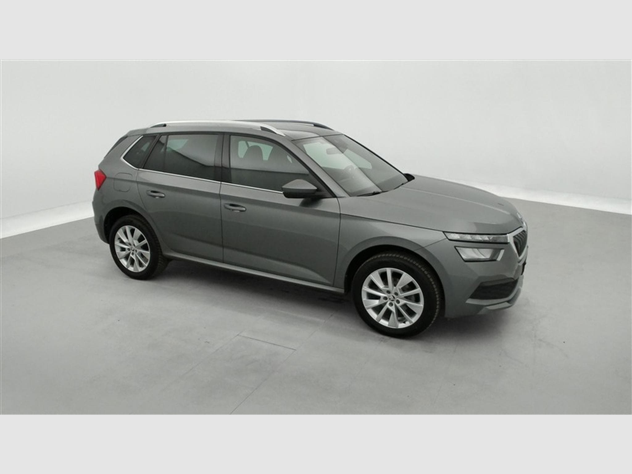 Skoda Kamiq 1.0 TSI Ambition°NAV°CARPLAY°FULL LED° S.CHAUF°CAM°PDC AV-AR (2022) - Photo 25