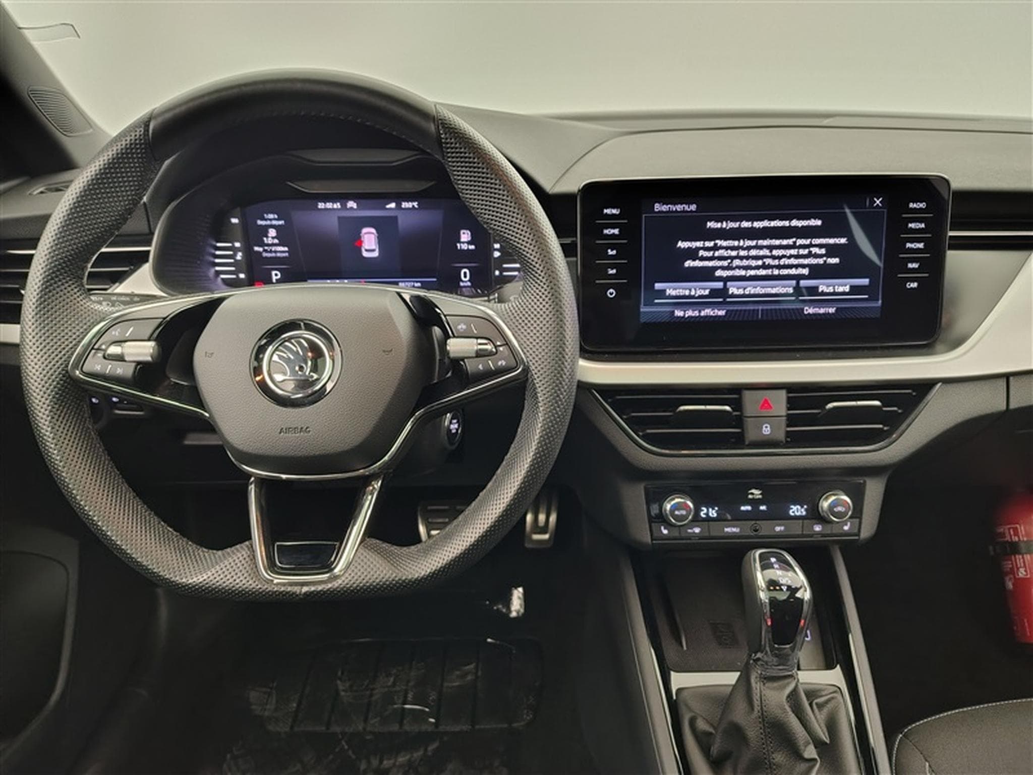 Skoda Kamiq 1.0 TSI Ambition°NAV°CARPLAY°FULL LED° S.CHAUF°CAM°PDC AV-AR (2022) - Photo 9