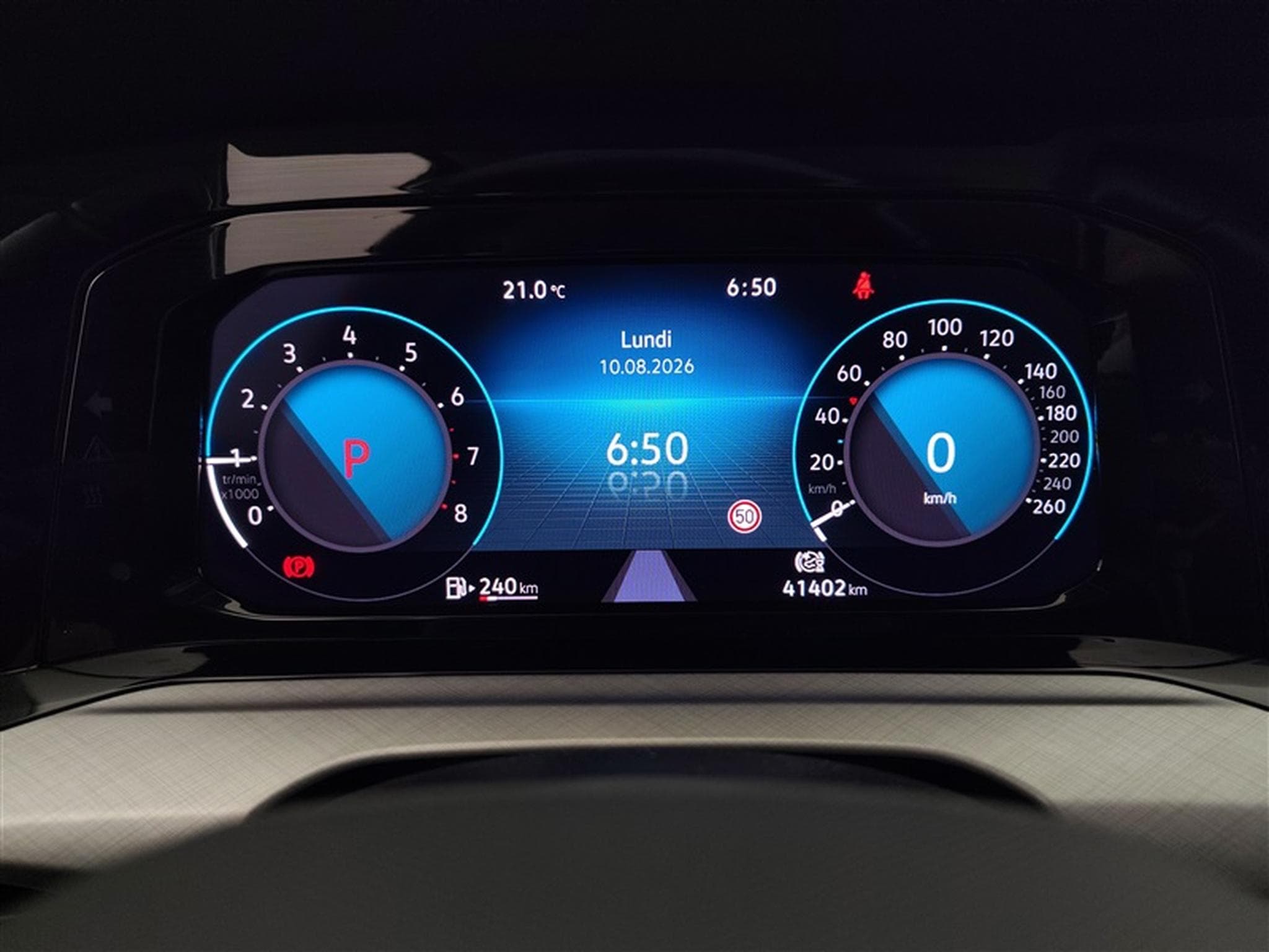 VW Golf 1.0 eTSI Life DSG NAVI / FULL LED / CARPLAY (2023) - Photo 10