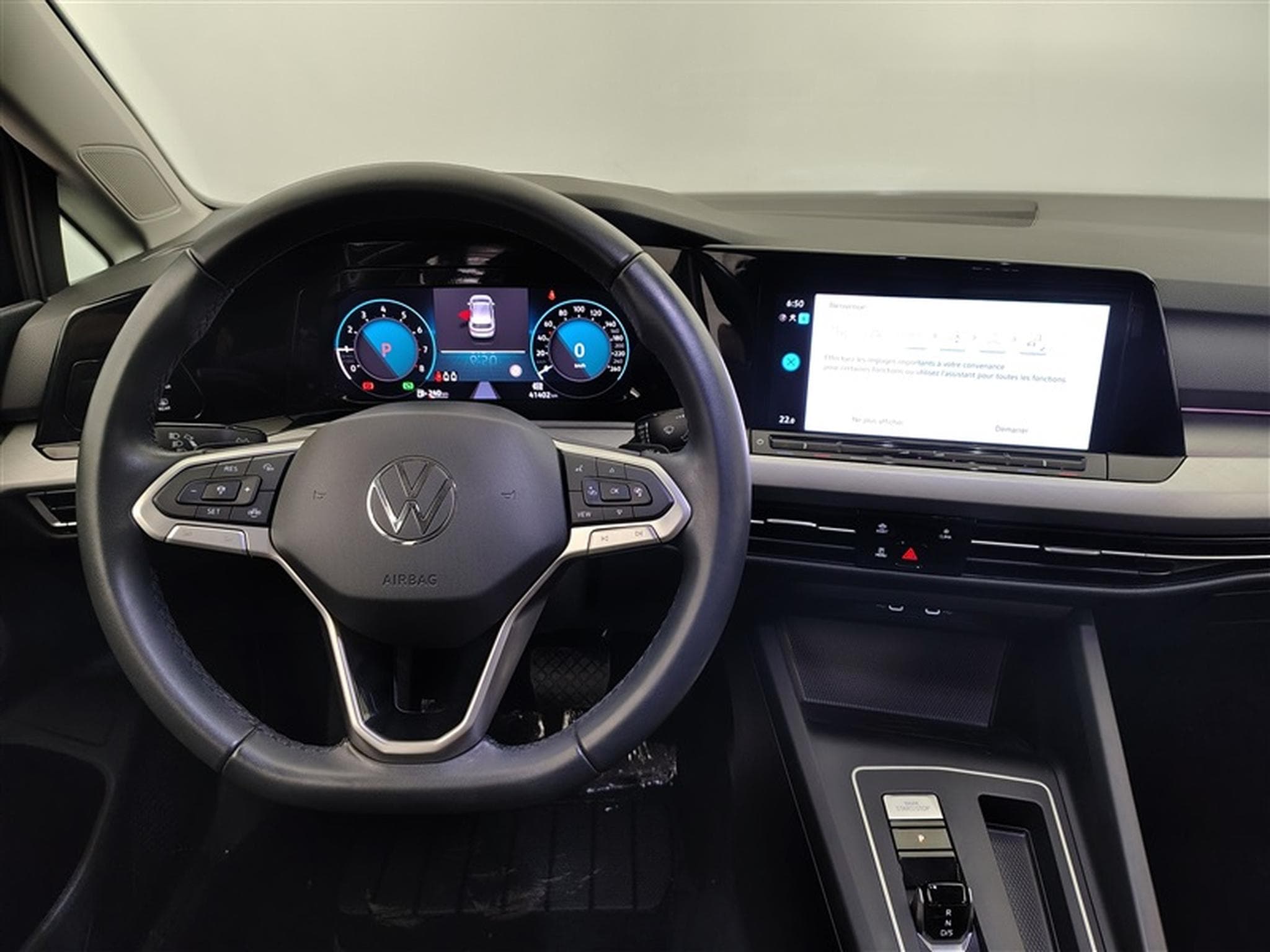 VW Golf 1.0 eTSI Life DSG NAVI / FULL LED / CARPLAY (2023) - Photo 9