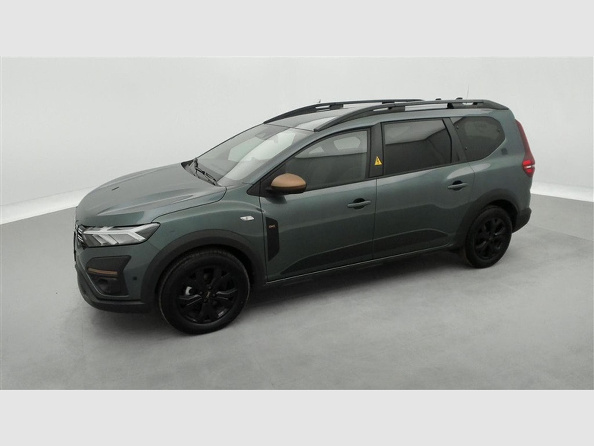 Dacia Jogger Hybrid 1.6 Extreme 7PL / NAVI / CARPLAY / CAMERA (2025) - Photo 21