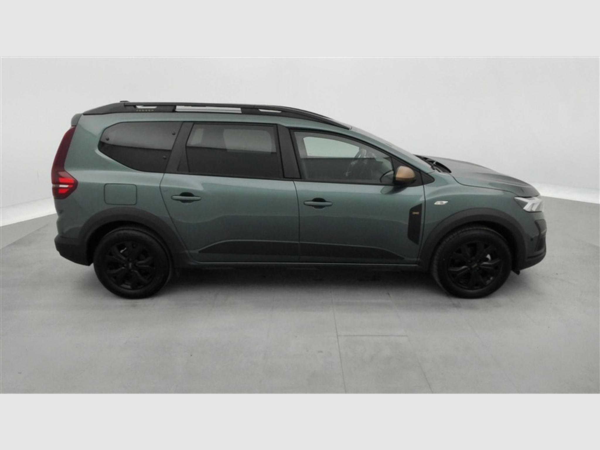 Dacia Jogger Hybrid 1.6 Extreme 7PL / NAVI / CARPLAY / CAMERA (2025) - Photo 24