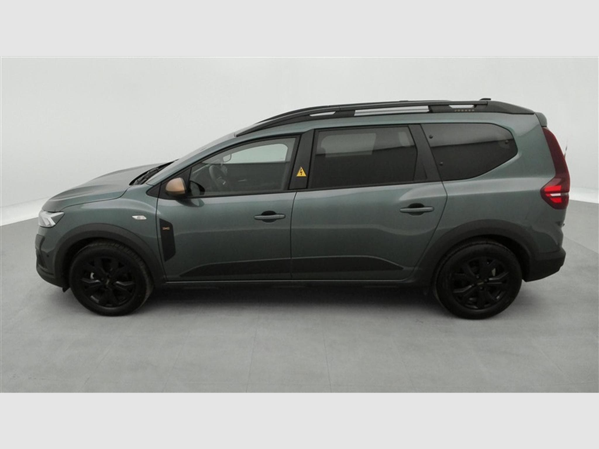Dacia Jogger Hybrid 1.6 Extreme 7PL / NAVI / CARPLAY / CAMERA (2025) - Photo 3