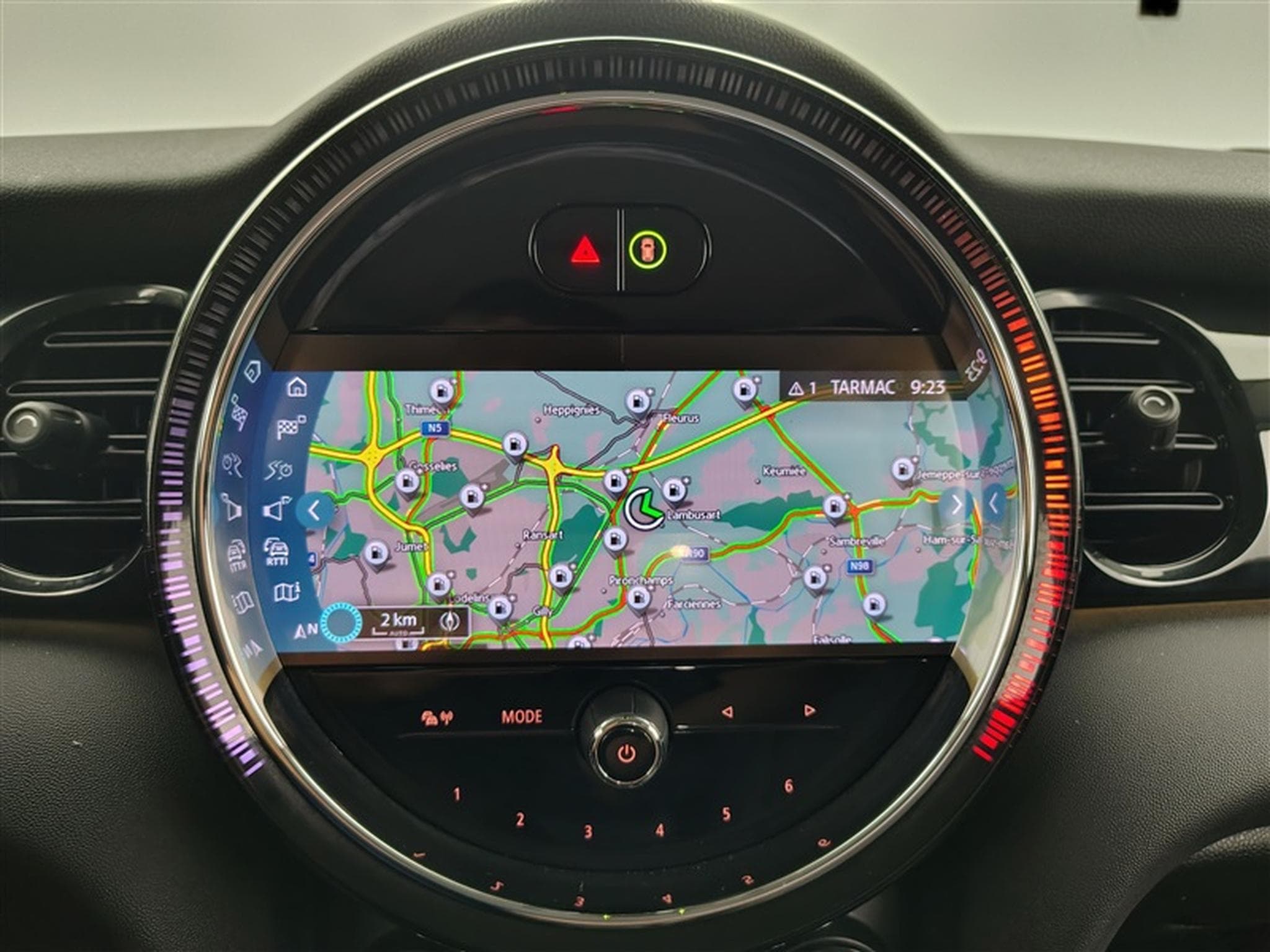 MINI Cooper 1.5A Cooper AUTO/NAVI/FULL LED/JA/PDC (2023) - Photo 11