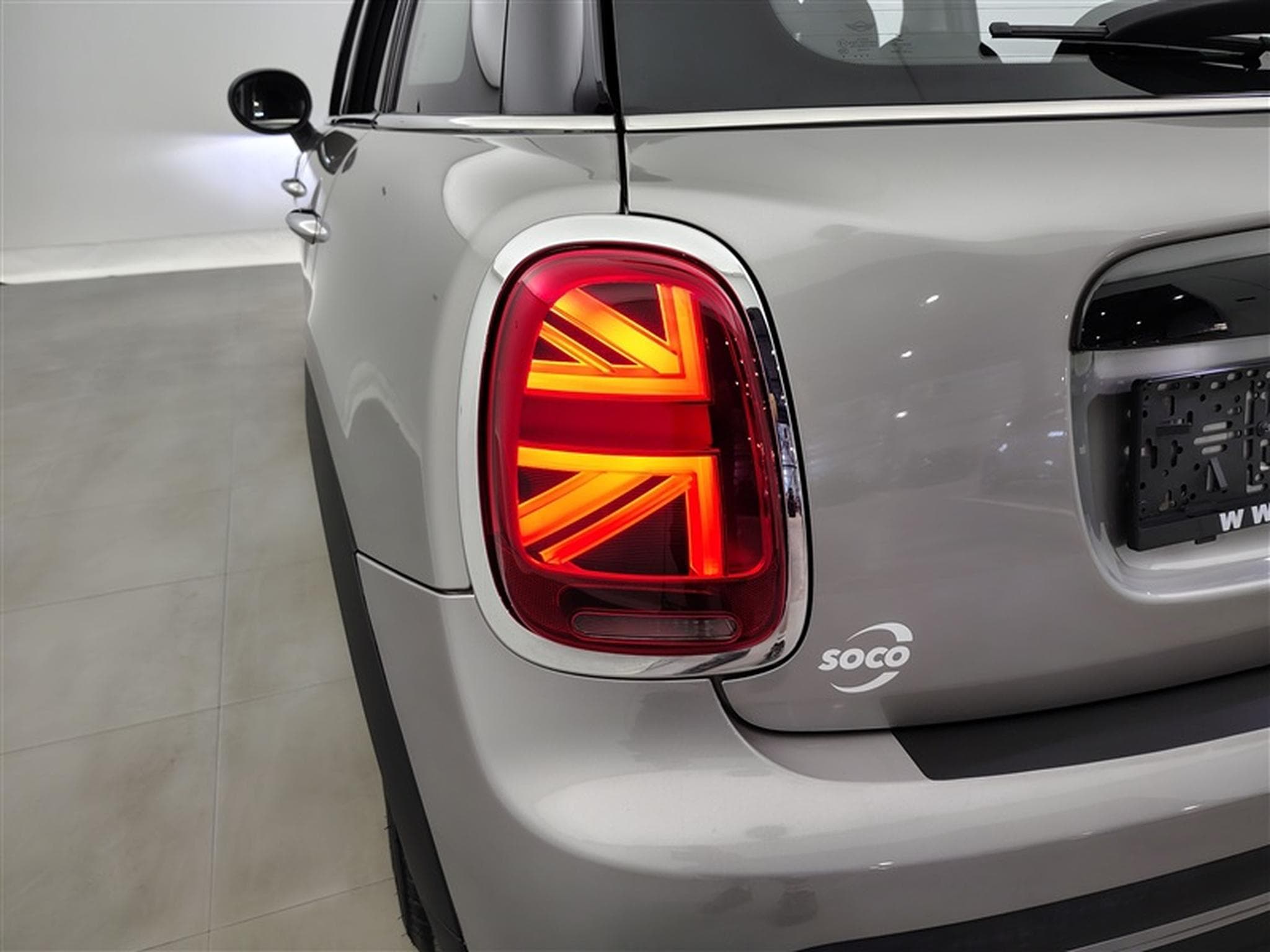 MINI Cooper 1.5A Cooper AUTO/NAVI/FULL LED/JA/PDC (2023) - Photo 16