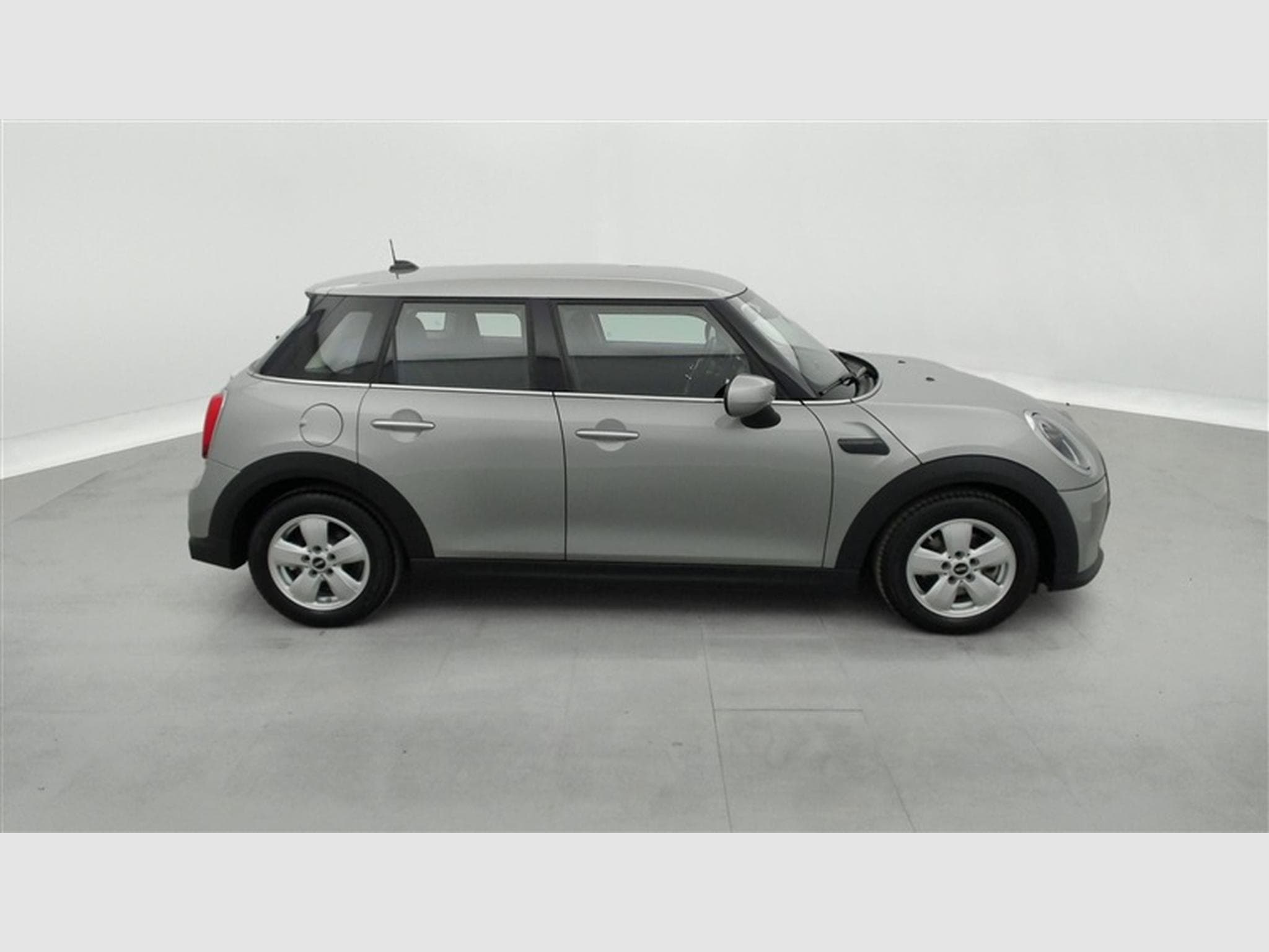 MINI Cooper 1.5A Cooper AUTO/NAVI/FULL LED/JA/PDC (2023) - Photo 23