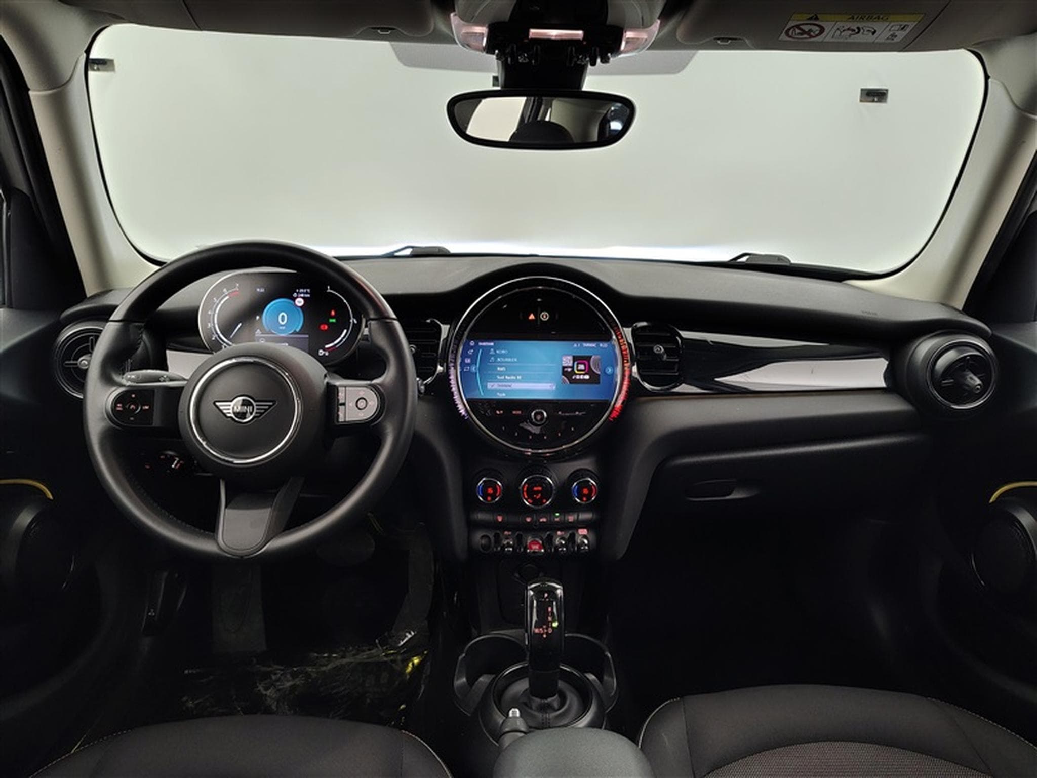 MINI Cooper 1.5A Cooper AUTO/NAVI/FULL LED/JA/PDC (2023) - Photo 8