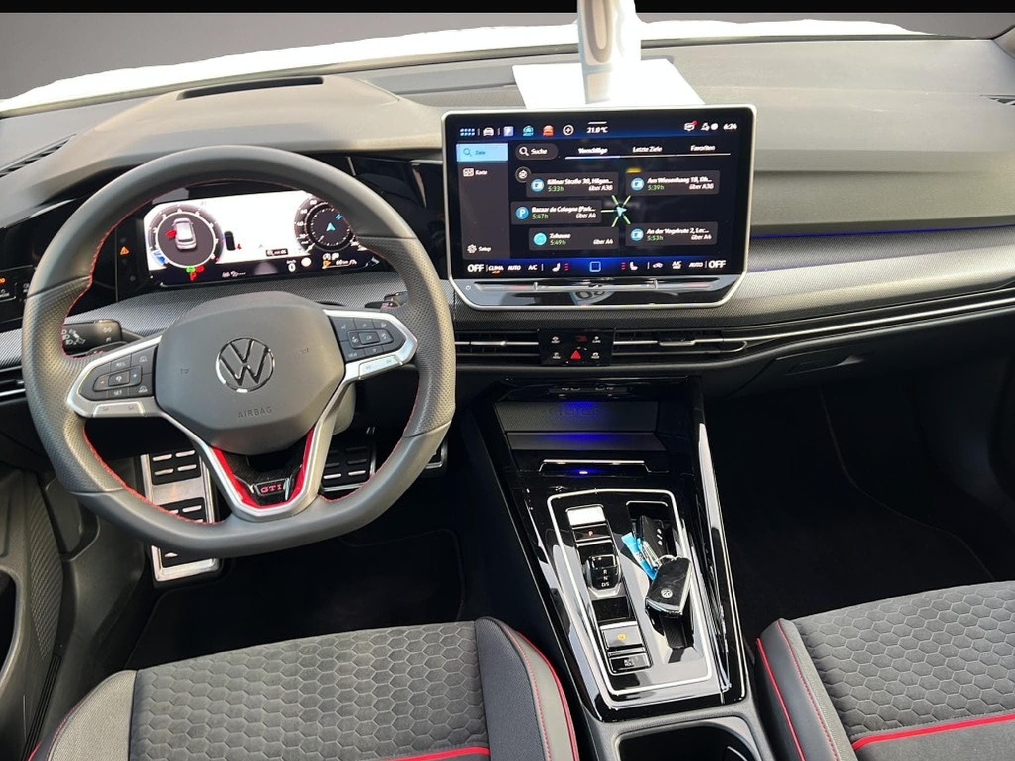 VW Golf (2025) - Photo 3