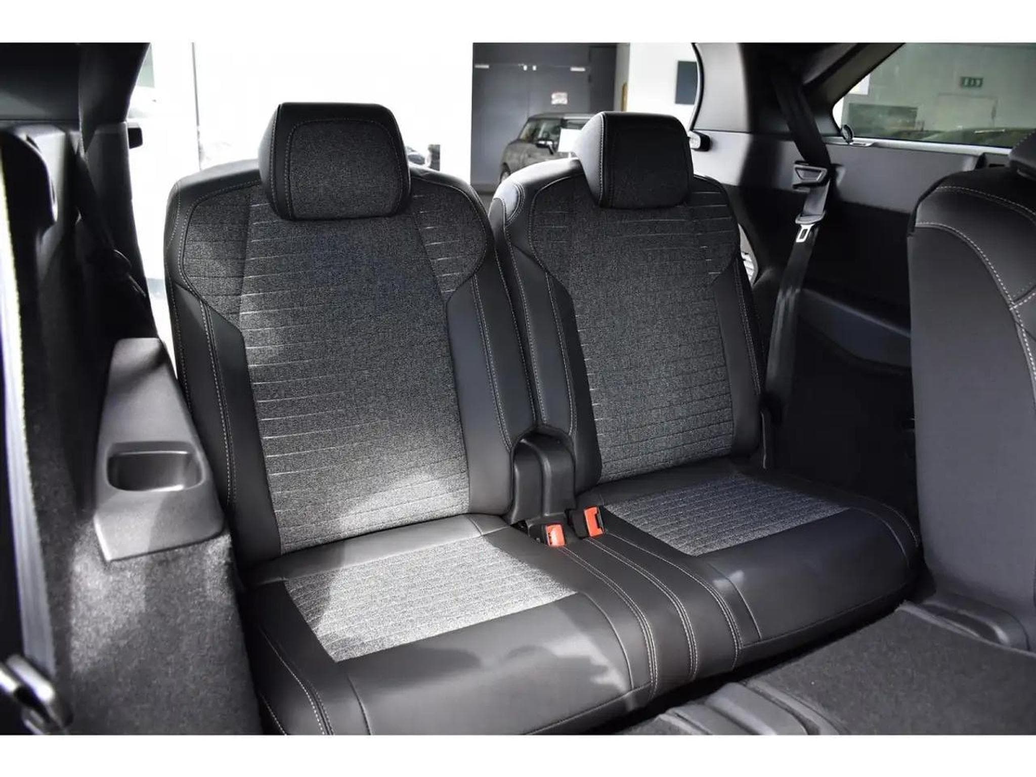 Peugeot 5008 (2026) - Photo 9