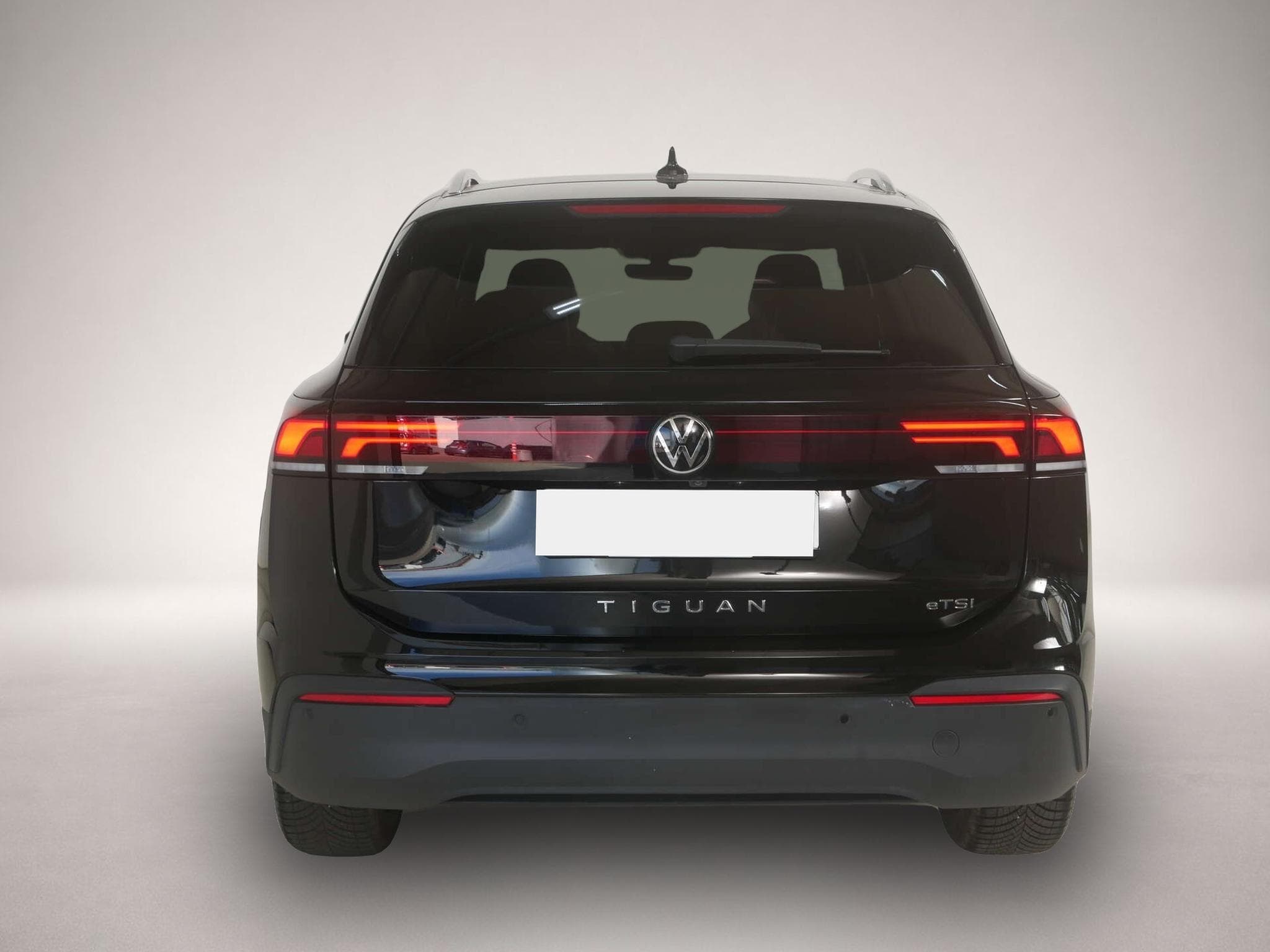 VW Tiguan (2025) - Photo 4