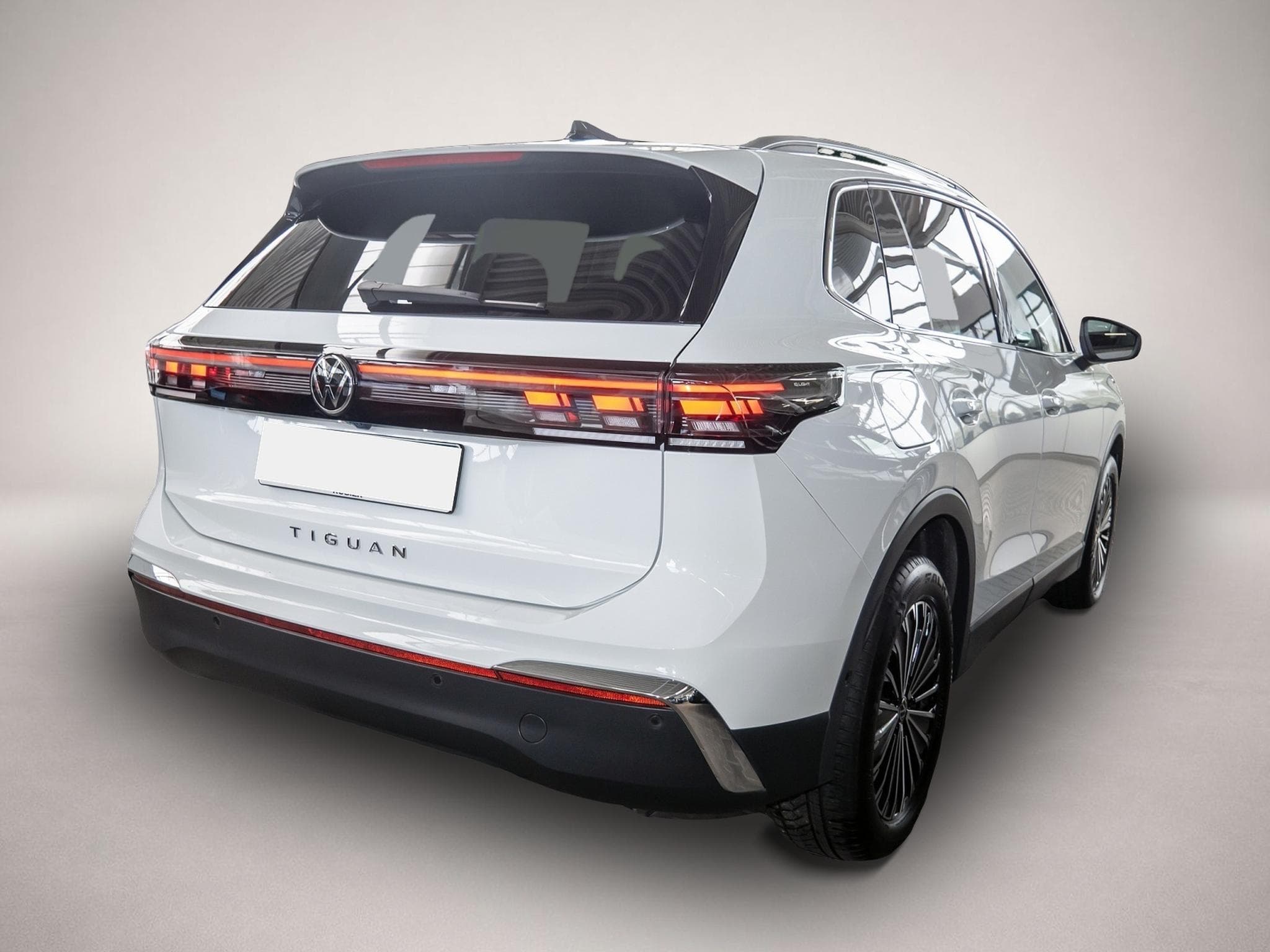 VW Tiguan (2025) - Photo 3