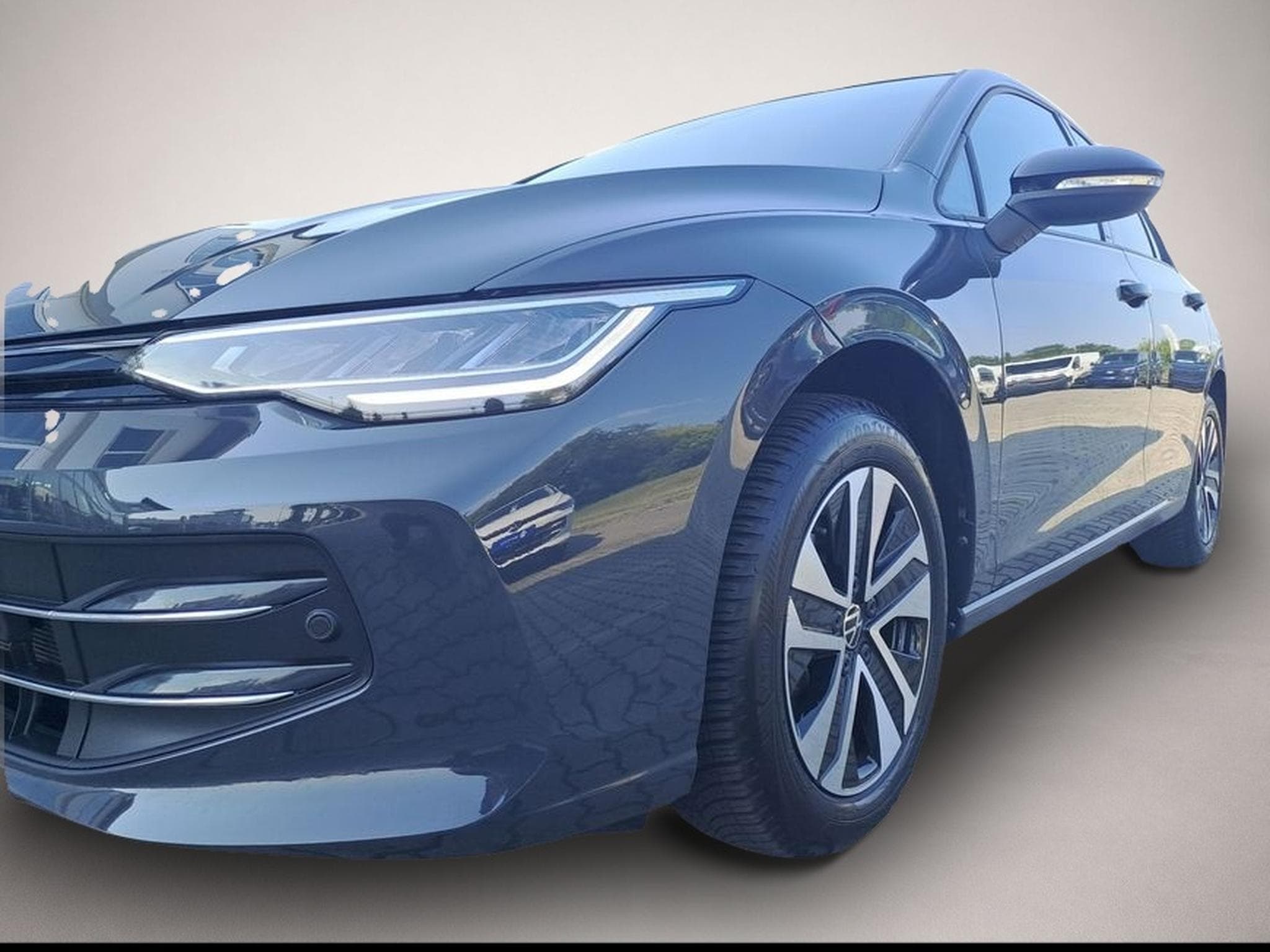 VW Golf (2025) - Photo 6