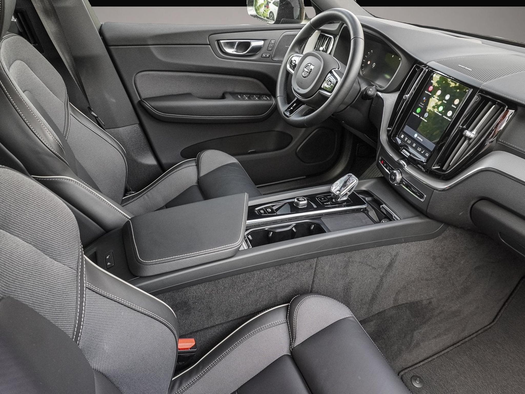 Volvo XC60 (2024) - Photo 6