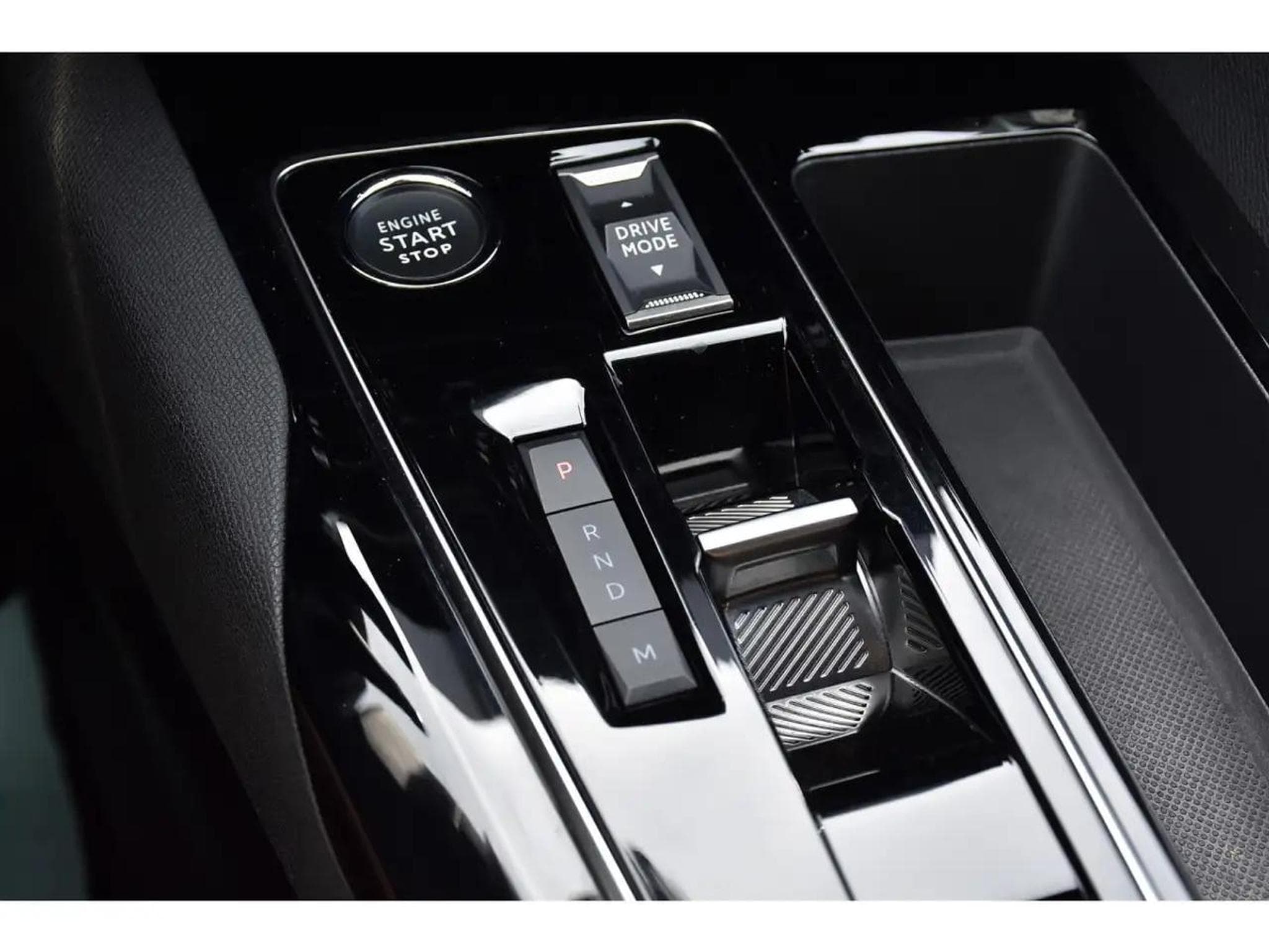 Peugeot 5008 (2024) - Photo 19