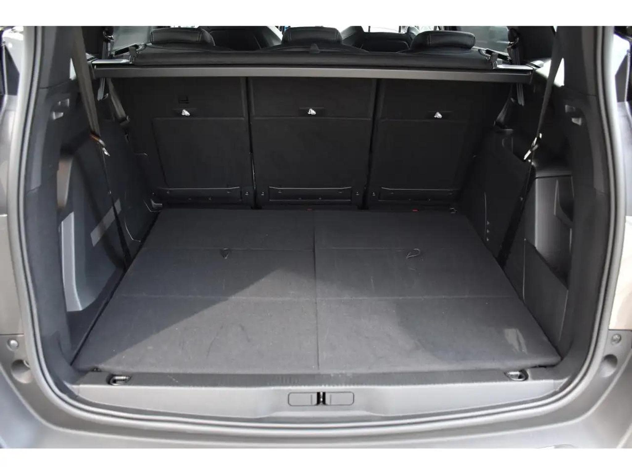 Peugeot 5008 (2024) - Photo 24
