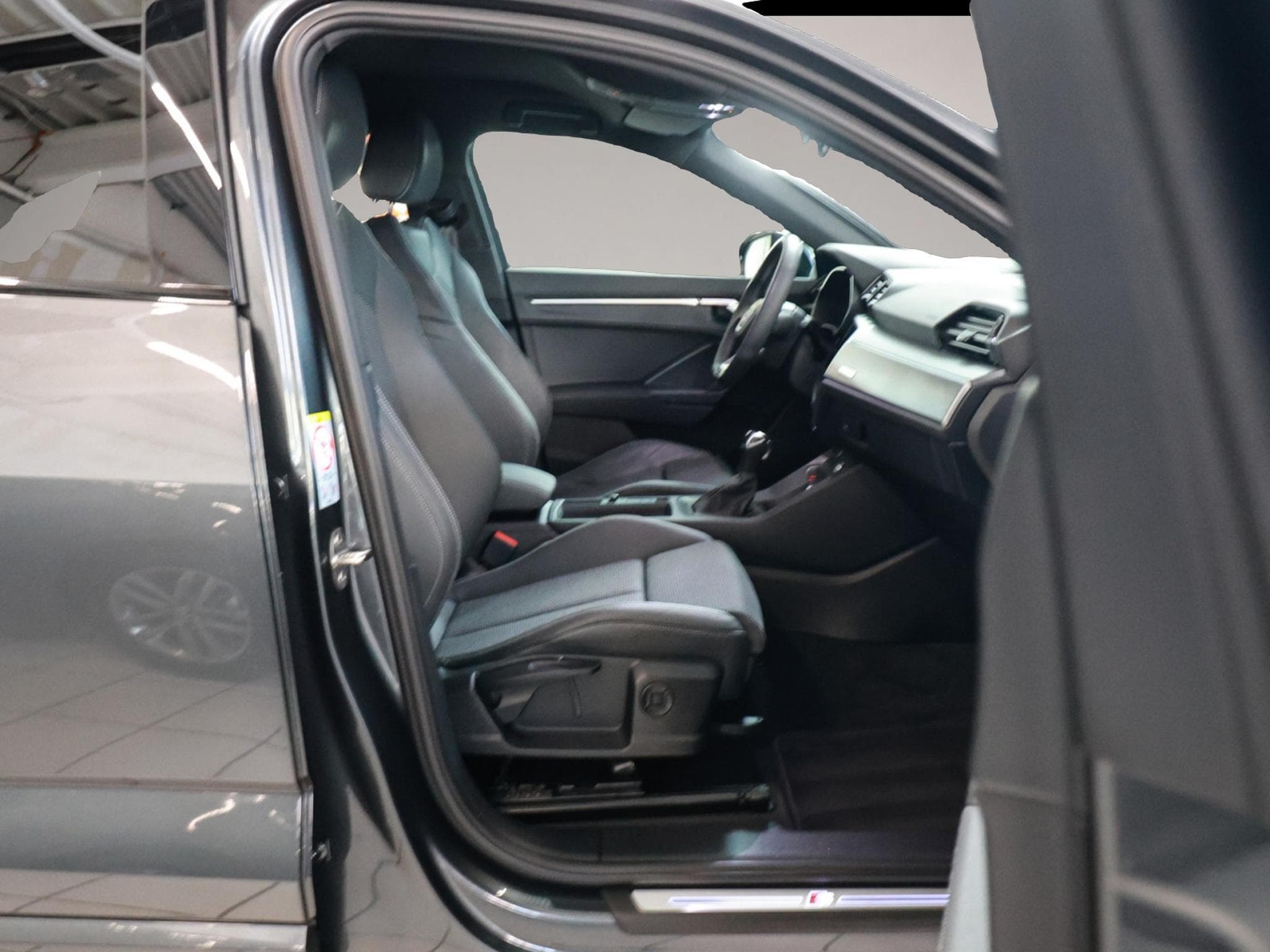 Audi Q3 (2023) - Photo 2