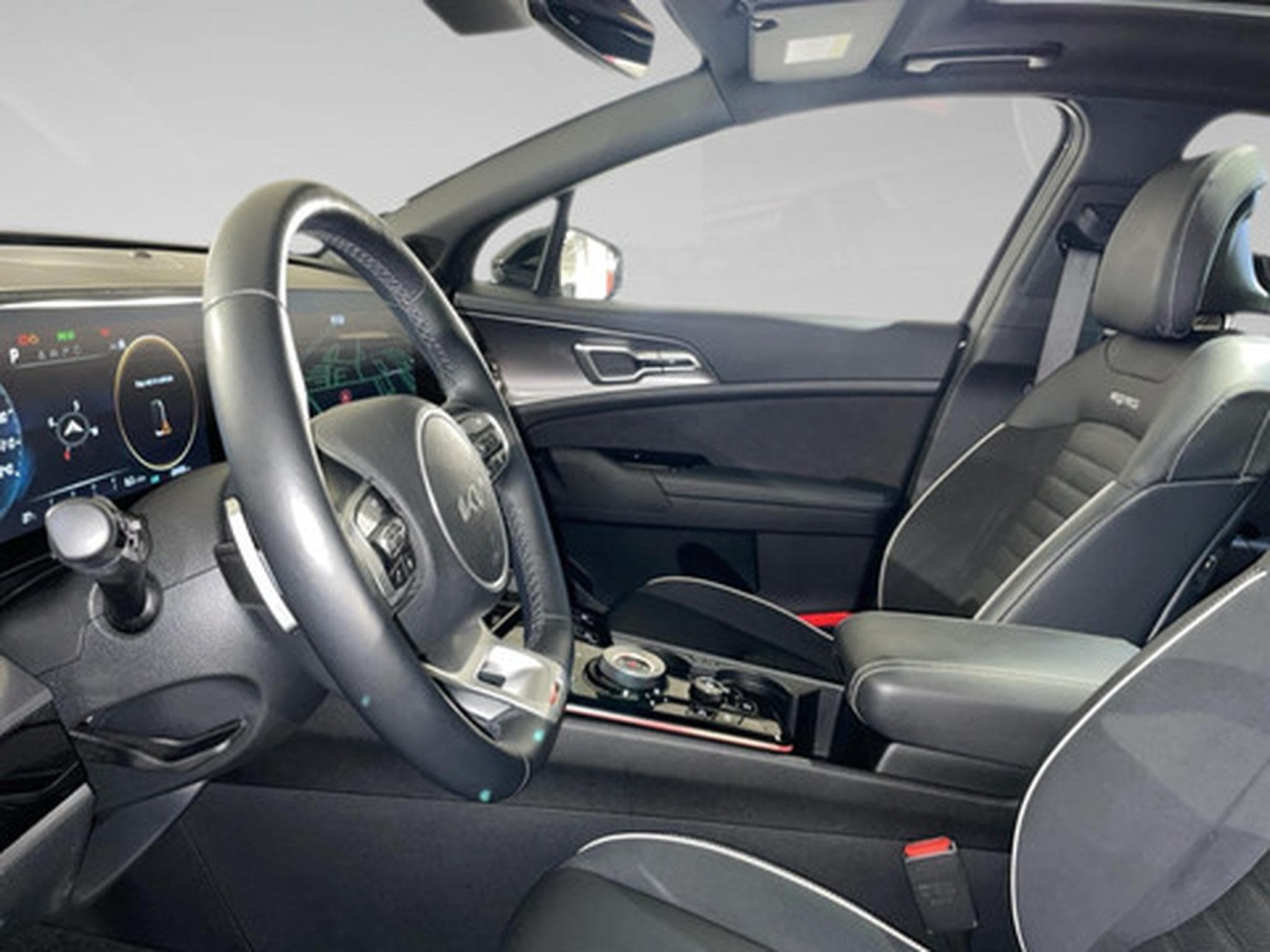 Kia Sportage 1.6 T-GDi GT Line HYBRID (2024) - Photo 4