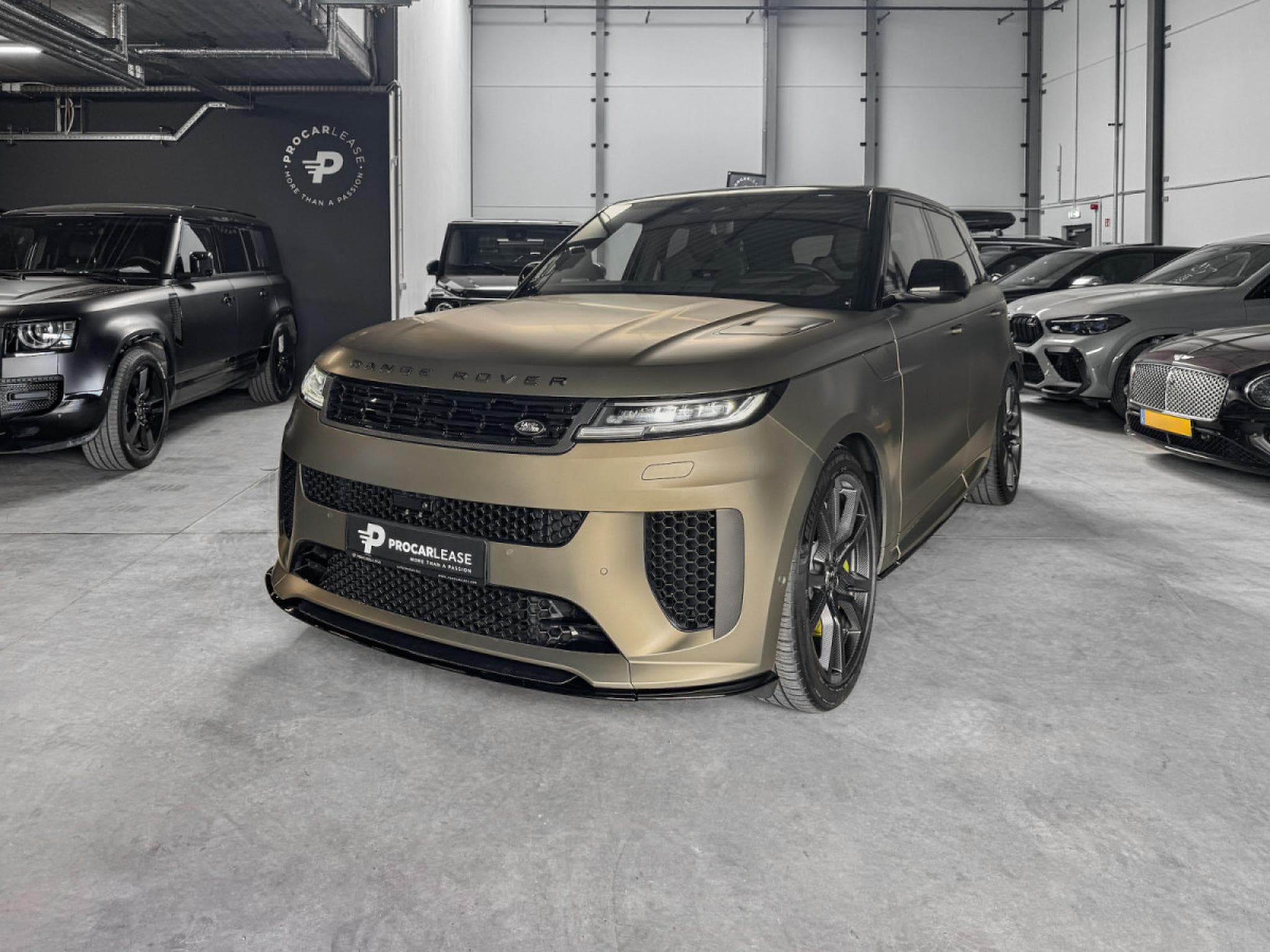 Land-Rover Range Rover Sport SV EDITION ONE CARBON BRONZE / V8 4.4/ 23*/ PANO/ VOLL (2024) - Foto 1