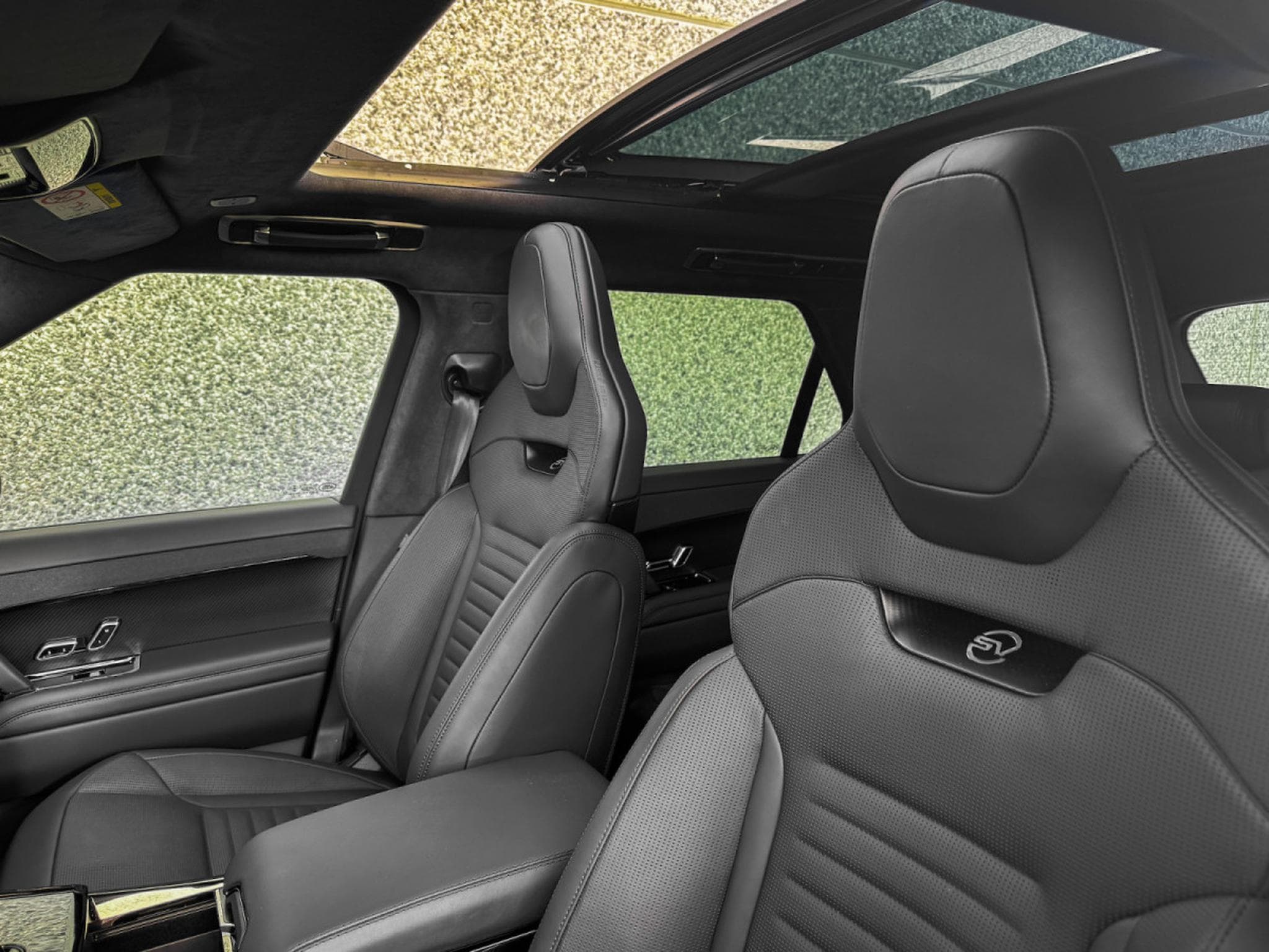 Land-Rover Range Rover Sport SV EDITION ONE CARBON BRONZE / V8 4.4/ 23*/ PANO/ VOLL (2024) - Foto 6