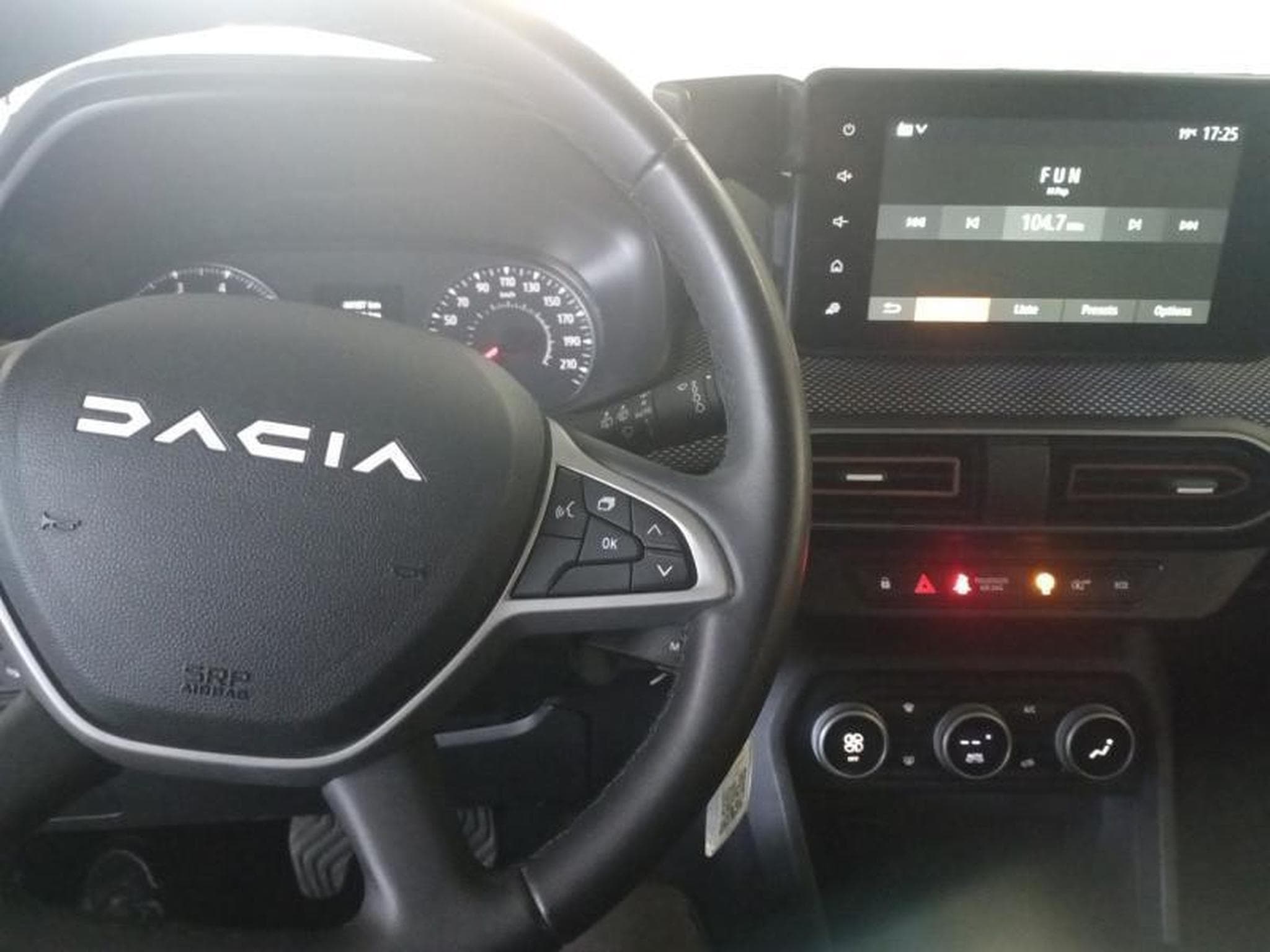 Dacia Sandero 1.0 TCe Stepway Comfort CVT (2022) - Foto 8
