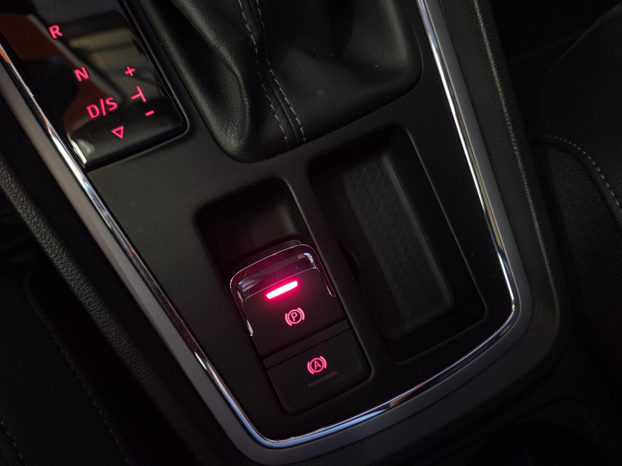Seat Leon TDI DSG 150CV (2020) - Photo 14