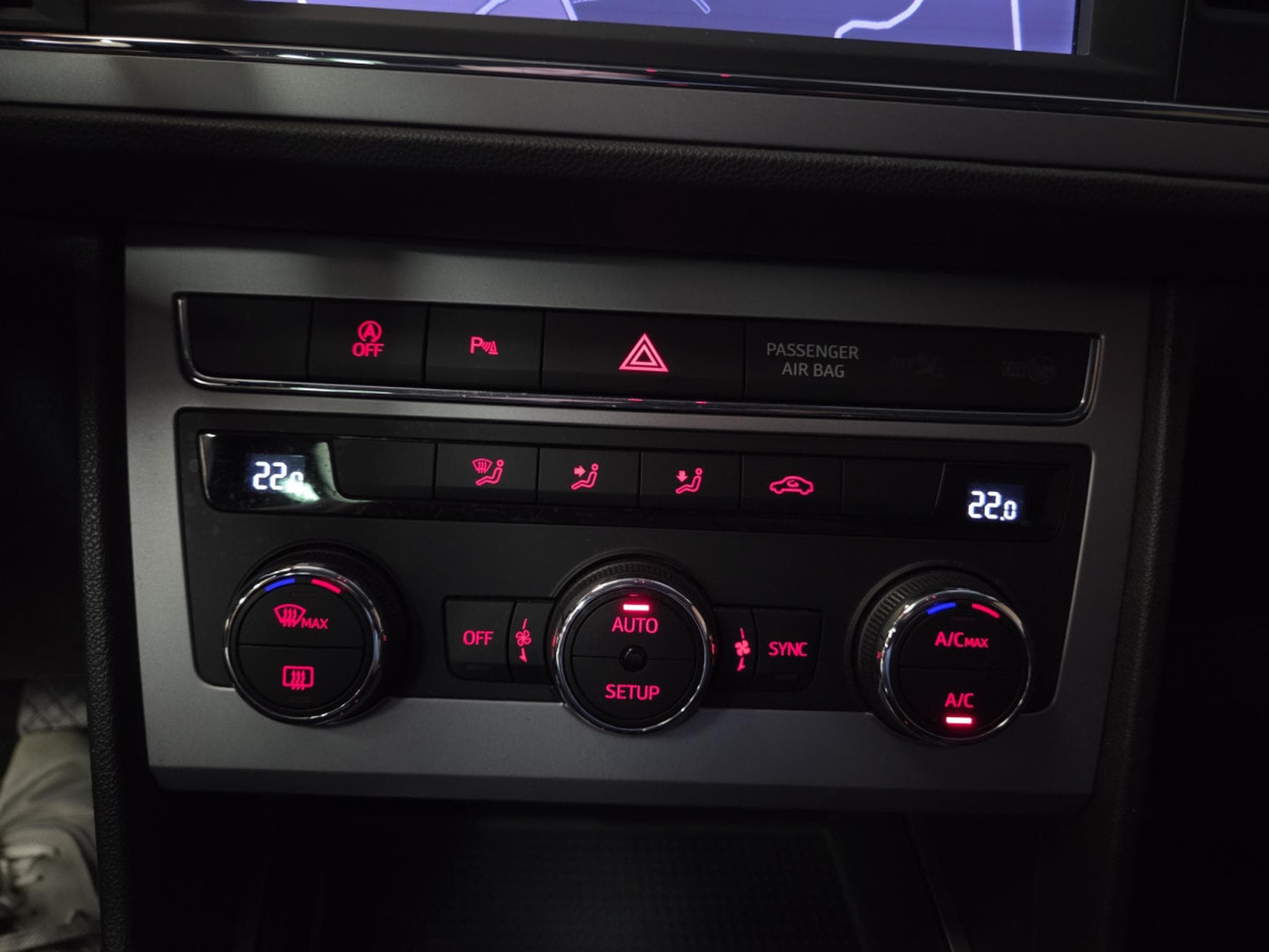 Seat Leon TDI DSG 150CV (2020) - Photo 17