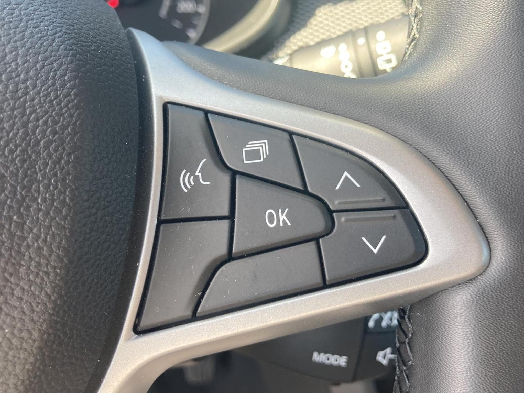 Dacia SANDERO 1.0 TCE 90 JOURNEY (2025) - Photo 14