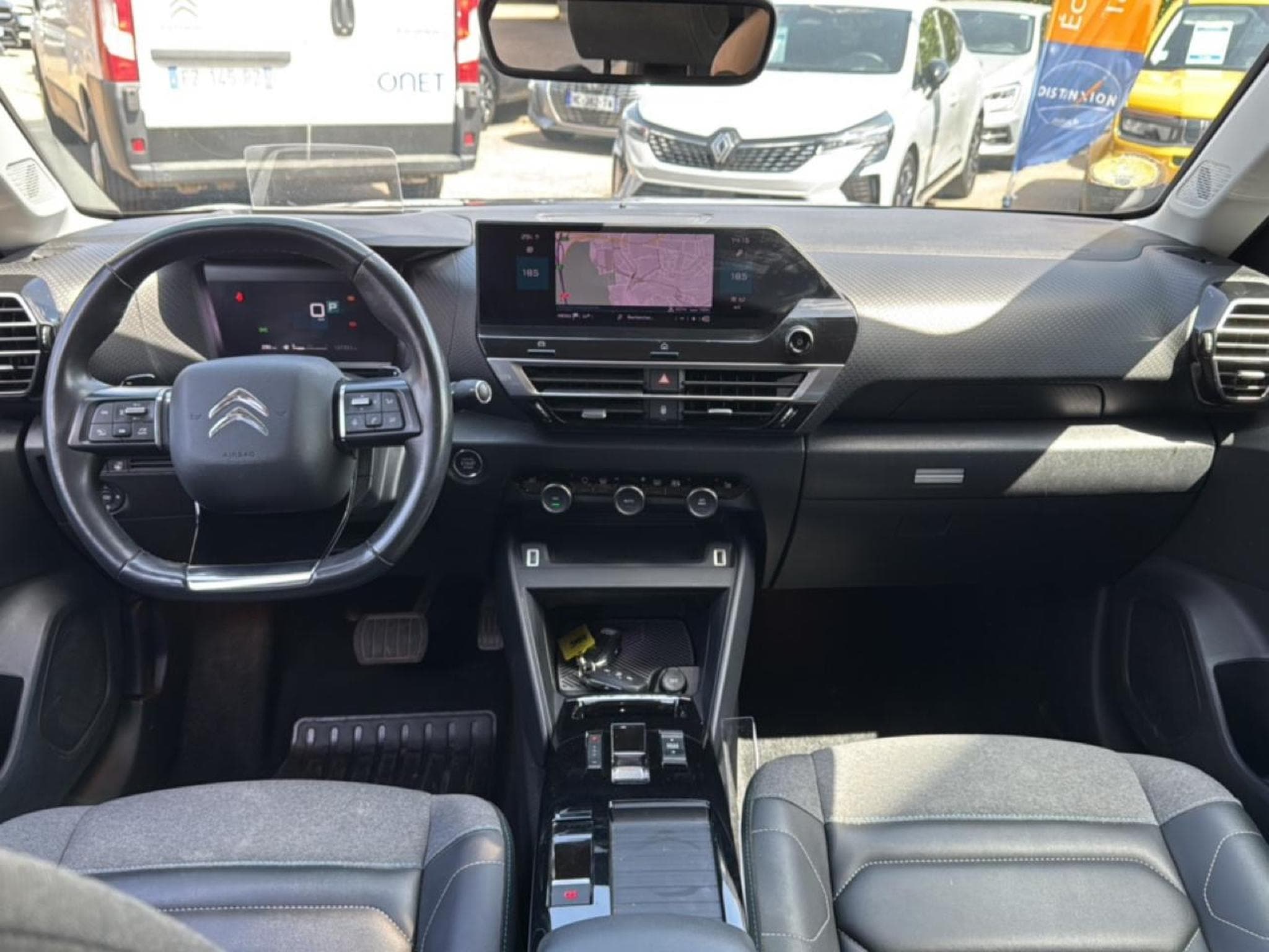 Citroen C4 BLUEHDI 130 SHINE EAT8 (2022) - Photo 17