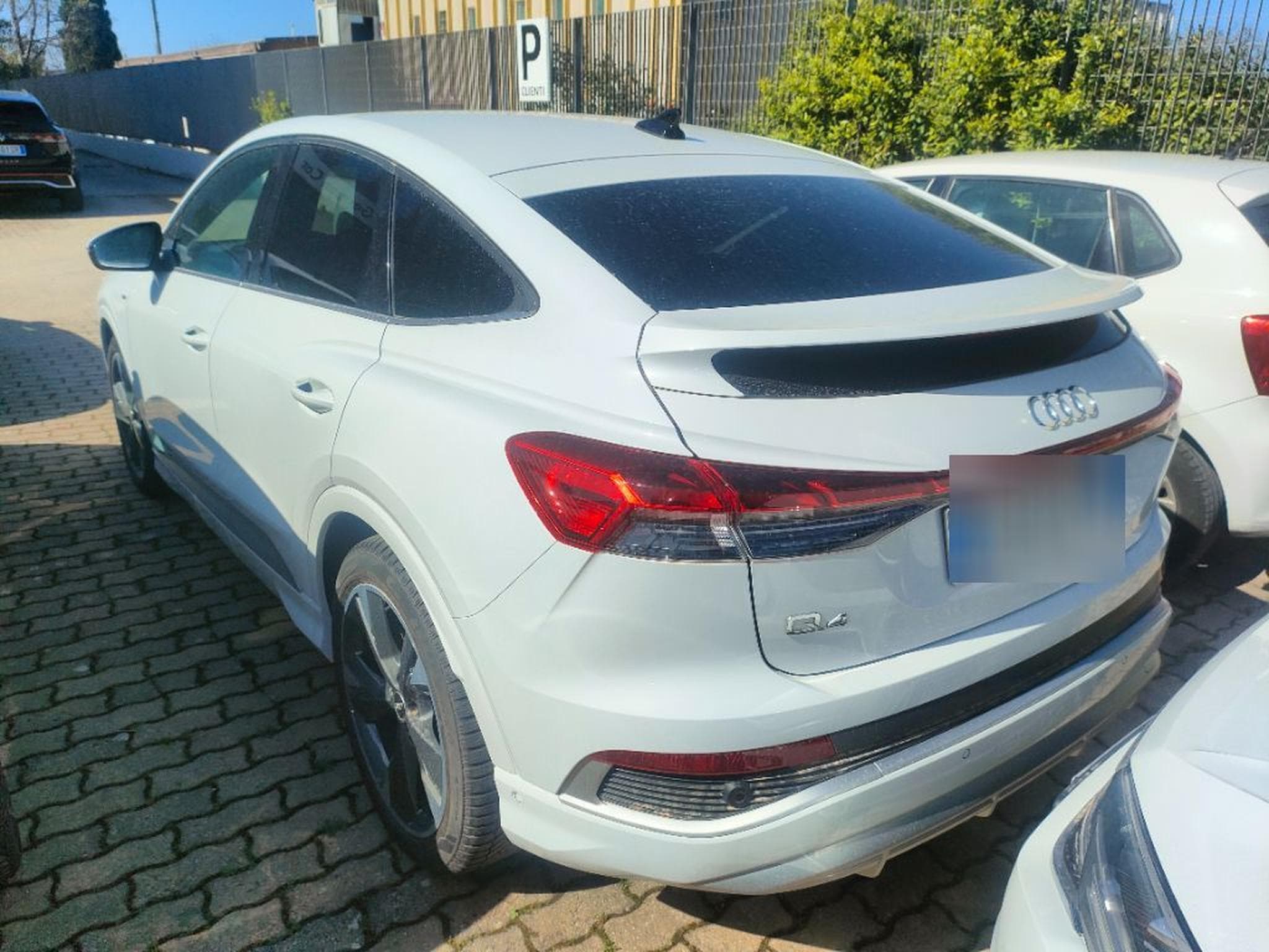 Audi Q4 e-tron S line Sportback 40 (2022) - Photo 4
