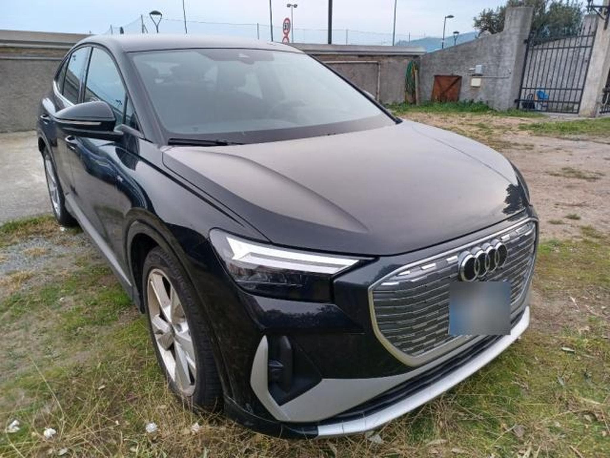 Audi Q4 e-tron S line Sportback (2023) - Photo 2