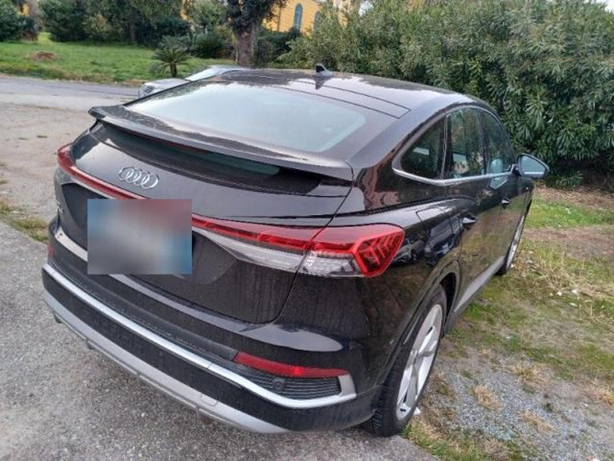 Audi Q4 e-tron S line Sportback (2023) - Photo 4