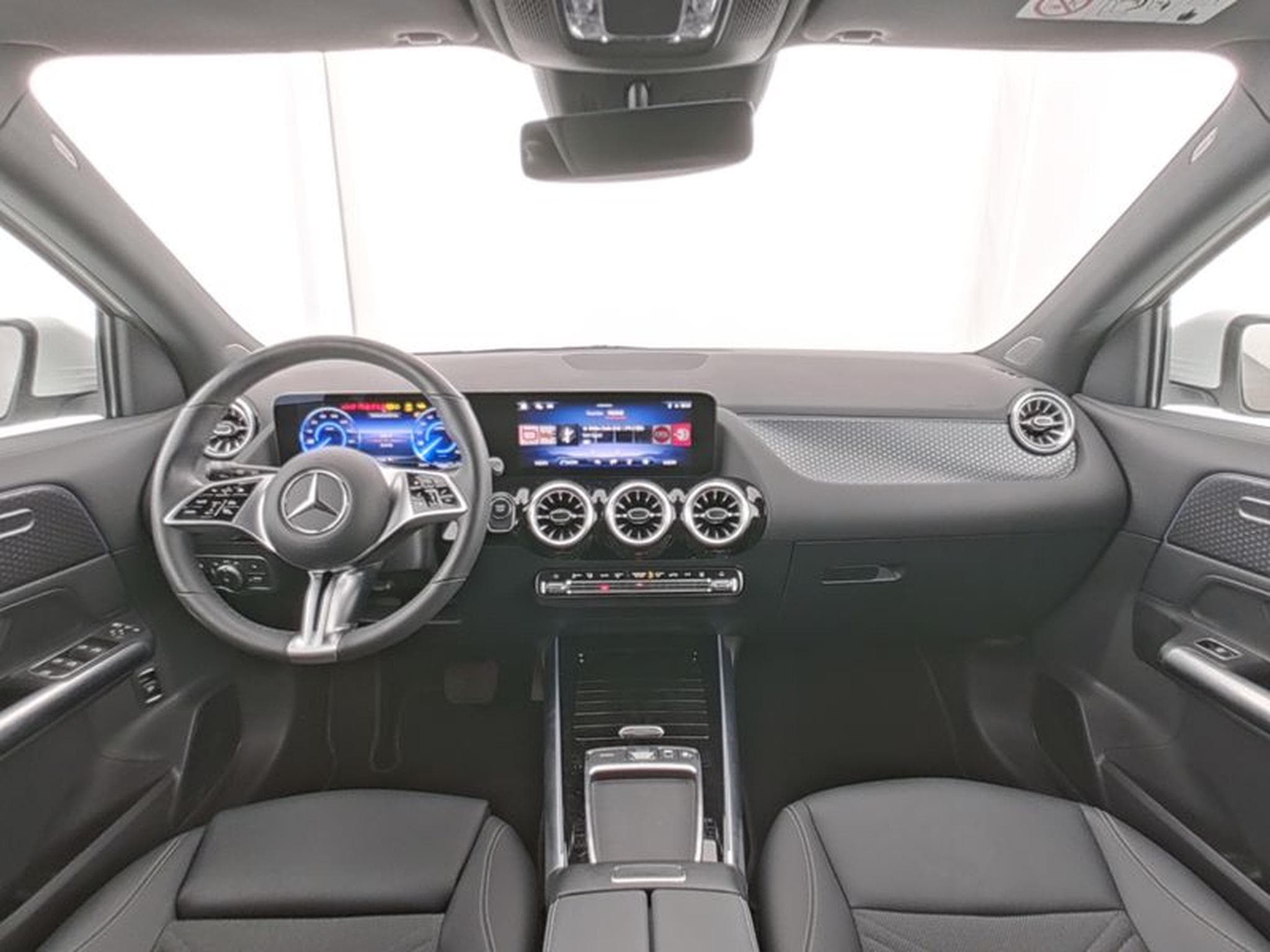 Mercedes EQA Progressive Advanced (2025) - Photo 5