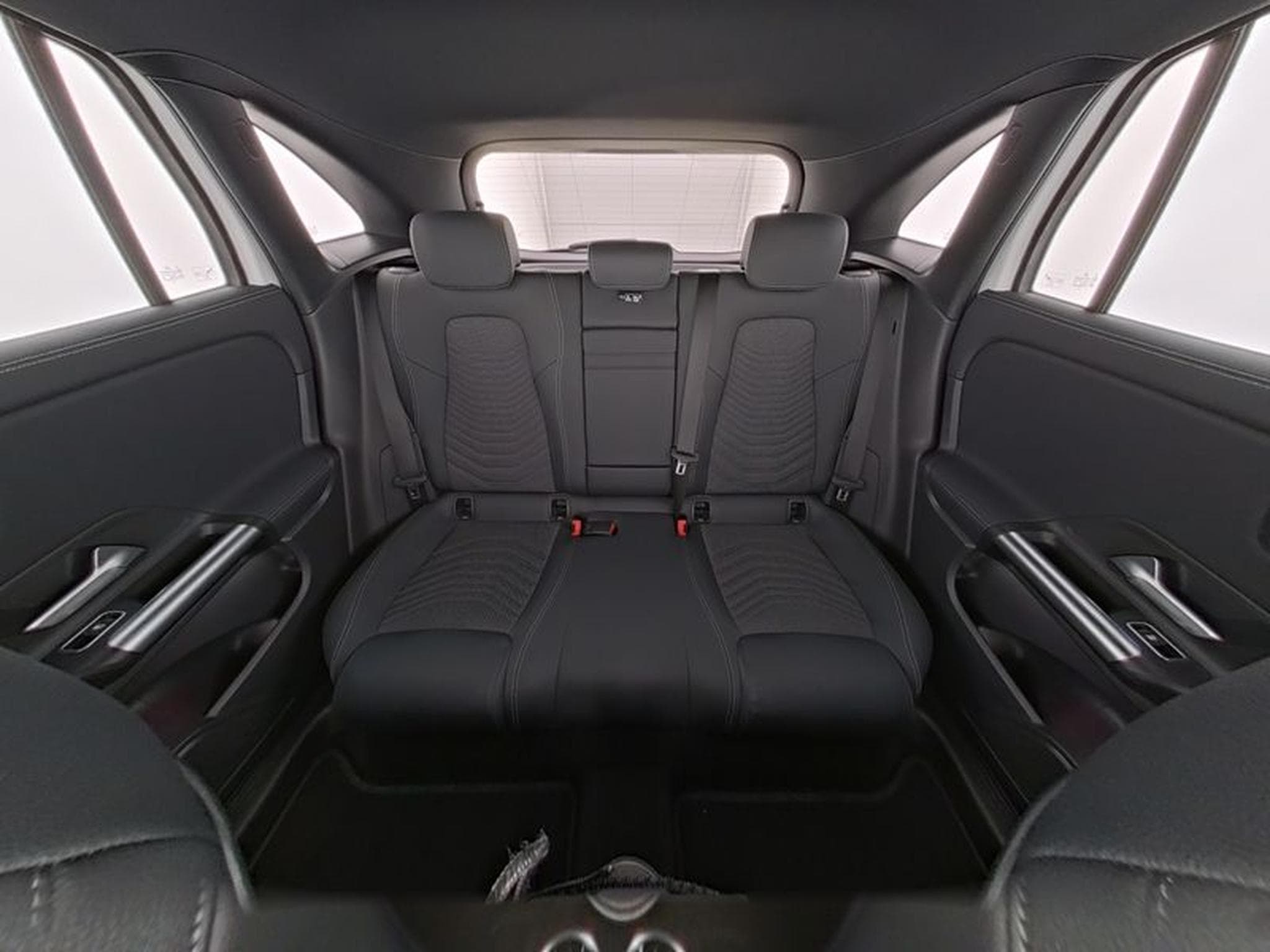 Mercedes EQA Progressive Advanced (2025) - Photo 8