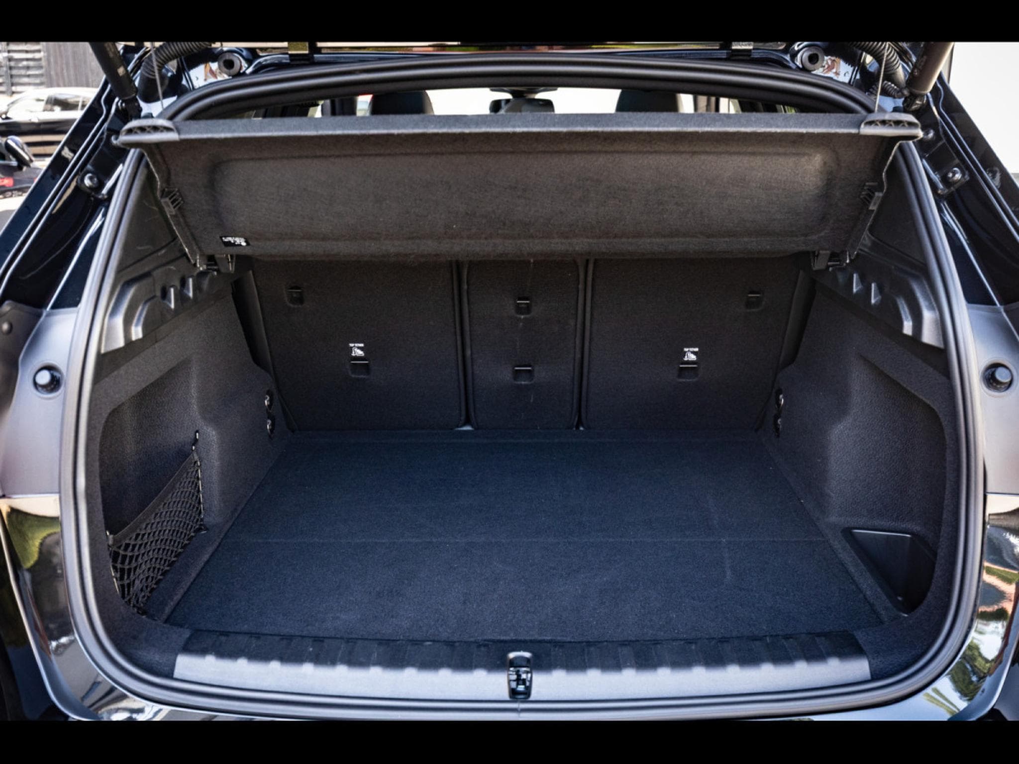 BMW X1 XDRIVE23D M SPORT - BLACK SAPPHIRE METALLIC (2025) - Photo 13