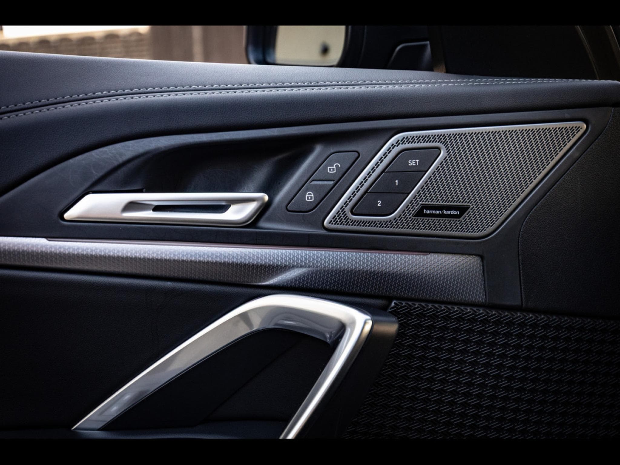 BMW X1 XDRIVE23D M SPORT - BLACK SAPPHIRE METALLIC (2025) - Photo 24