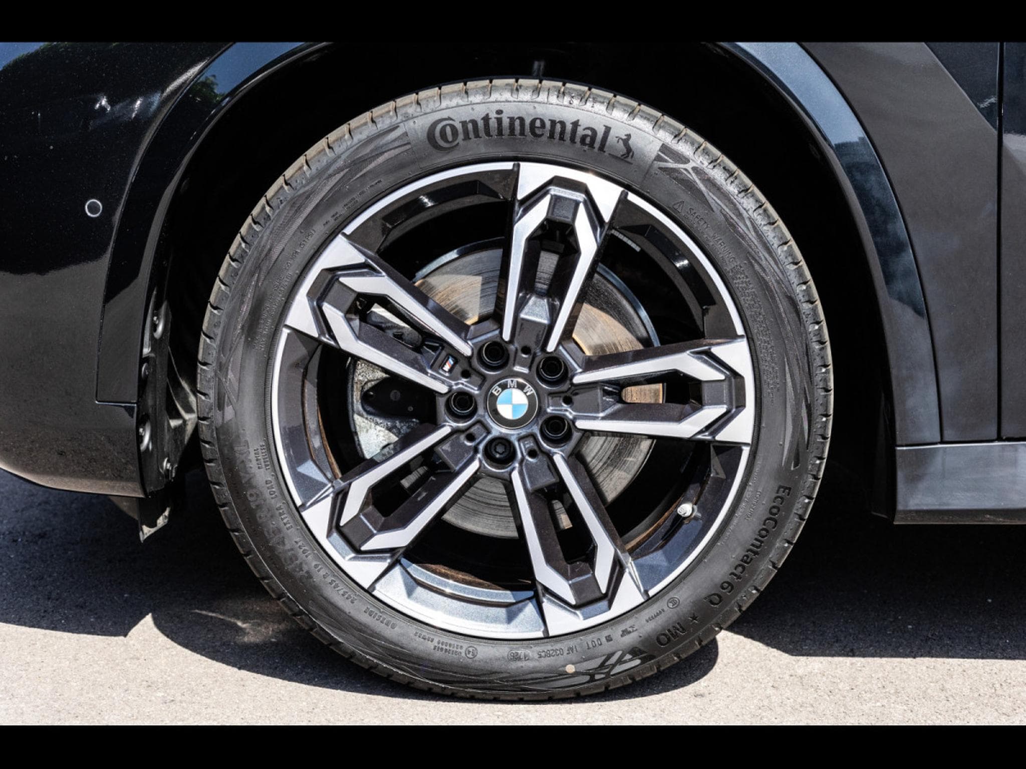 BMW X1 XDRIVE23D M SPORT - BLACK SAPPHIRE METALLIC (2025) - Photo 8