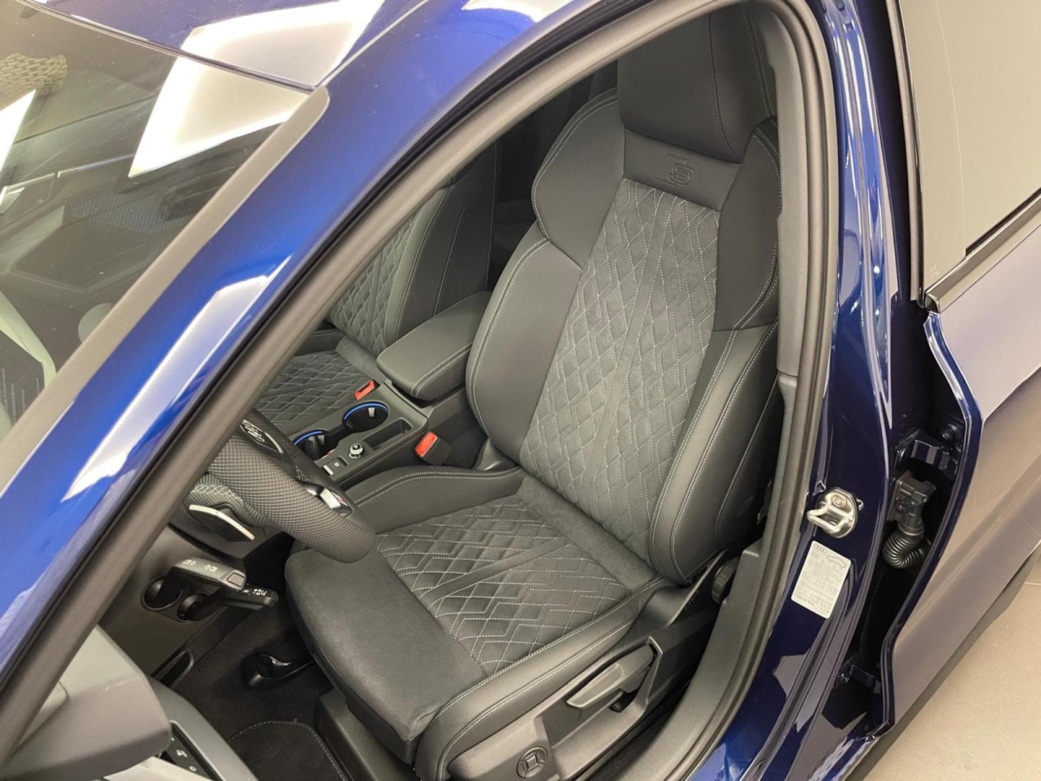 Audi A3 Limousine S line 35 TFSI 150 CV / 110 kW S tronic (2025) - Photo 2
