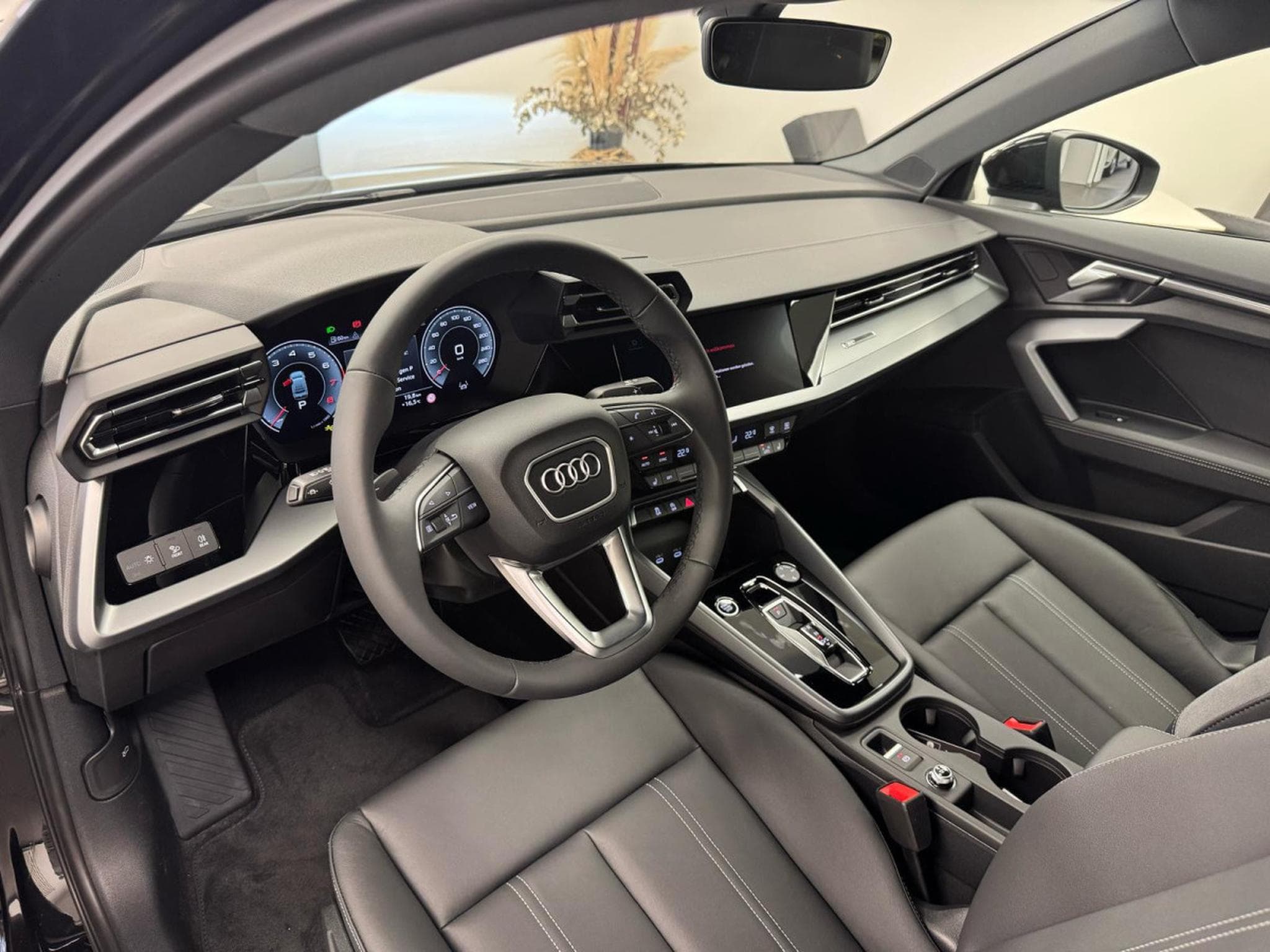 Audi A3 Limousine S line 35 TFSI 150 CV / 110 kW S tronic (2025) - Photo 4