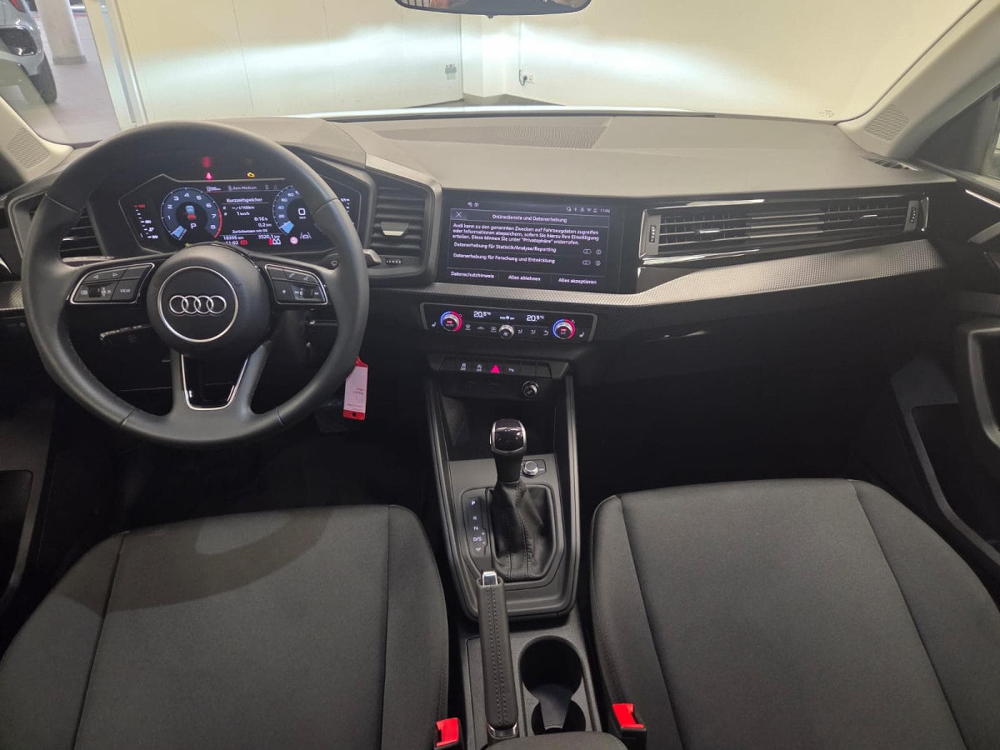 Audi A1 Sportback S line 30 TFSI 116 CH / 85 kW S tronic (2025) - Photo 5