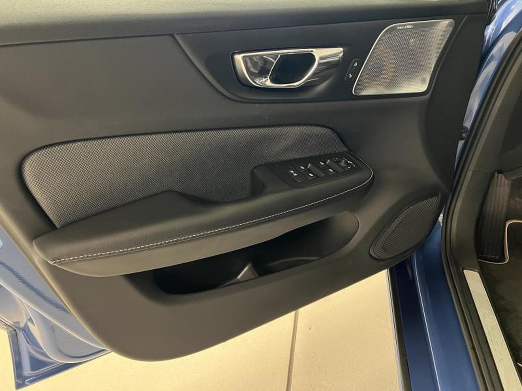 Volvo V60 R-Design (2019) - Foto 16