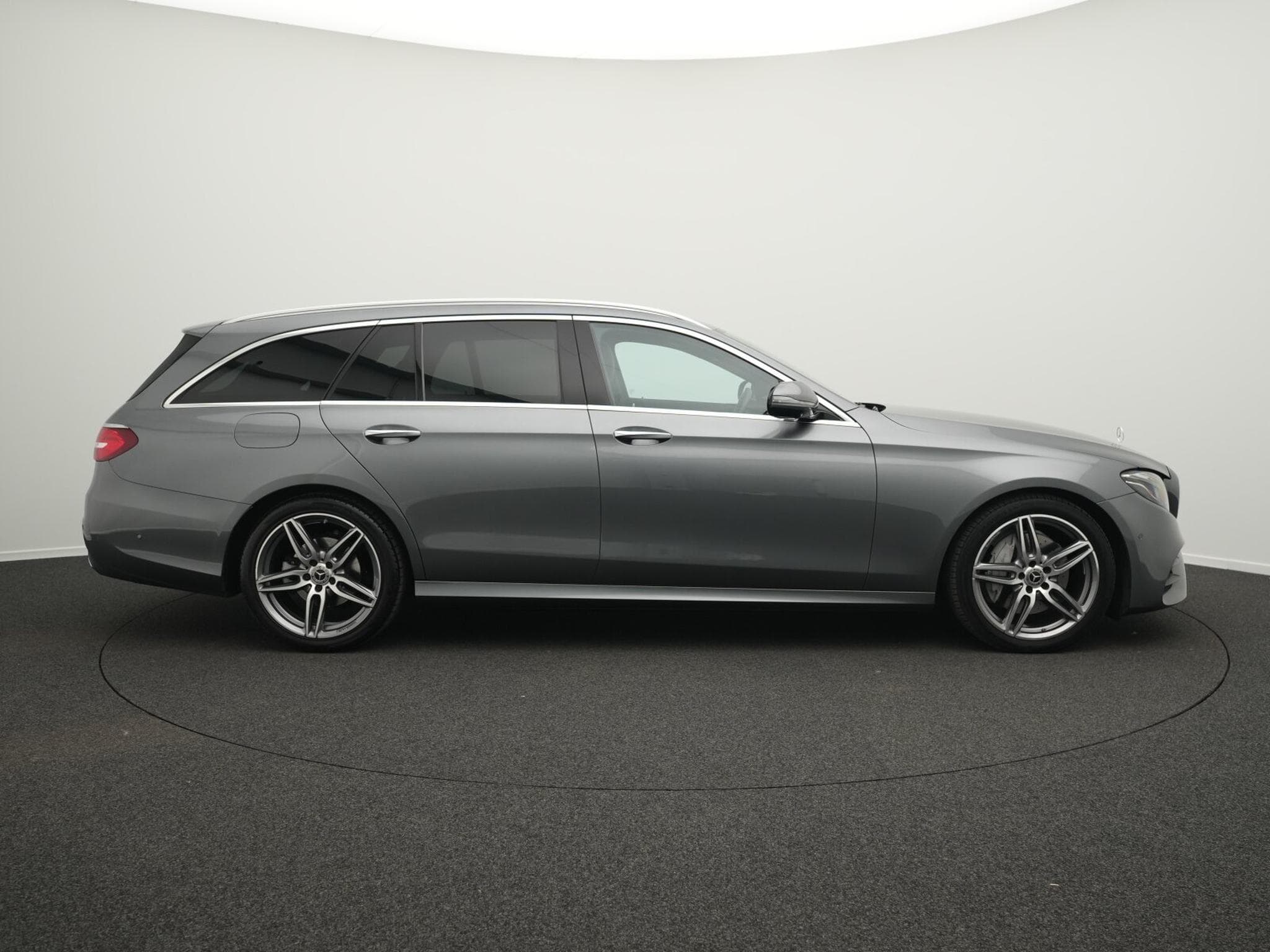 Mercedes E 300 d T-Modell (2018) - Photo 5