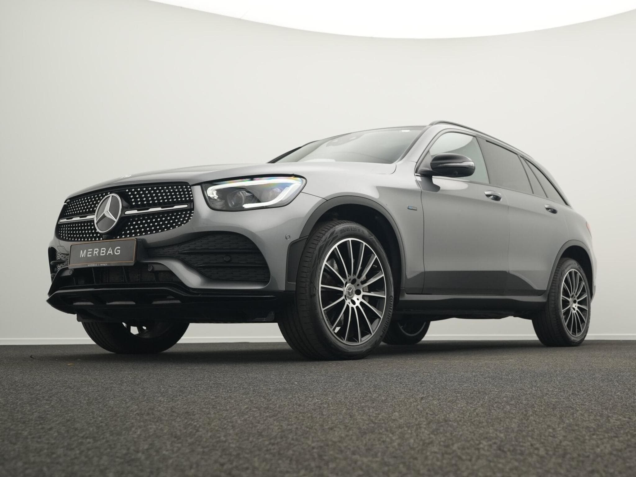 Mercedes GLC 300 de 4M AMG-Line Multi+Pano+AHK+Night+360° (1970) - Photo 10