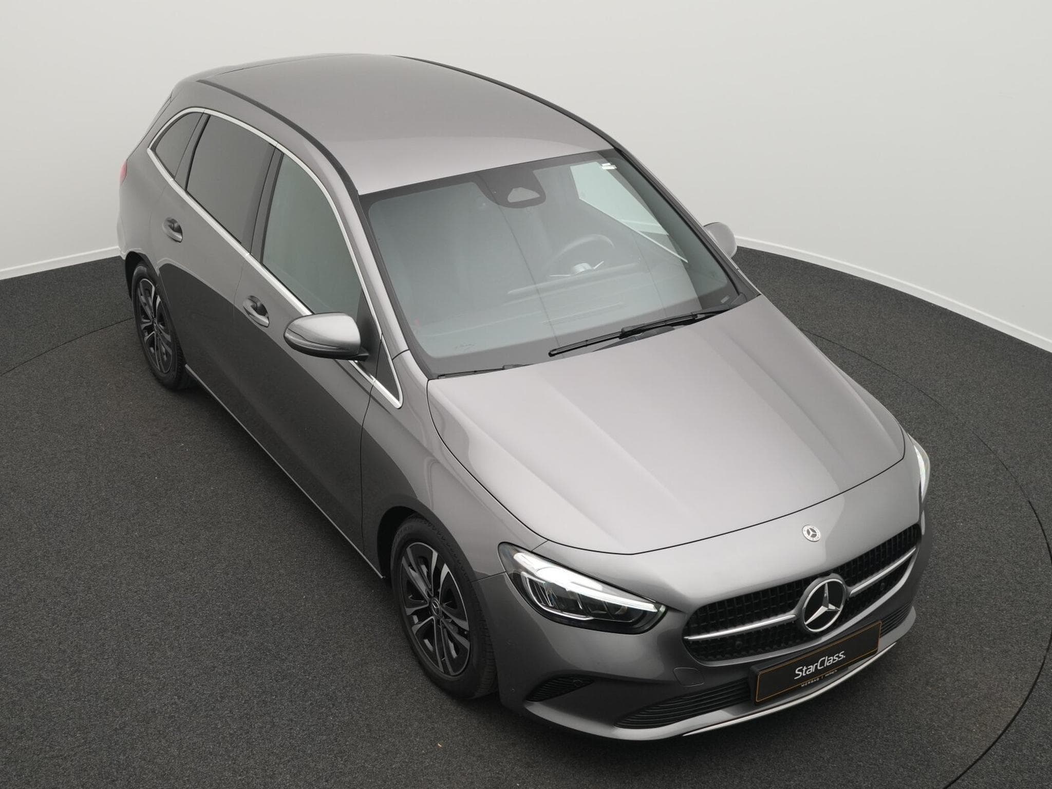 Mercedes B 180 LED+Kamera+AHK+Totw+Apple (2024) - Foto 12