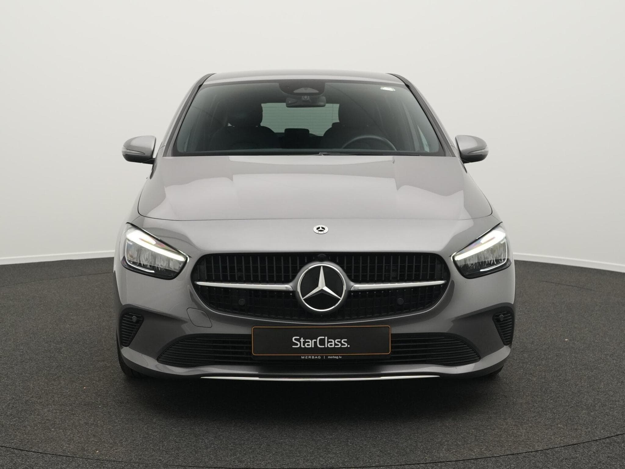 Mercedes B 180 LED+Kamera+AHK+Totw+Apple (2024) - Foto 2