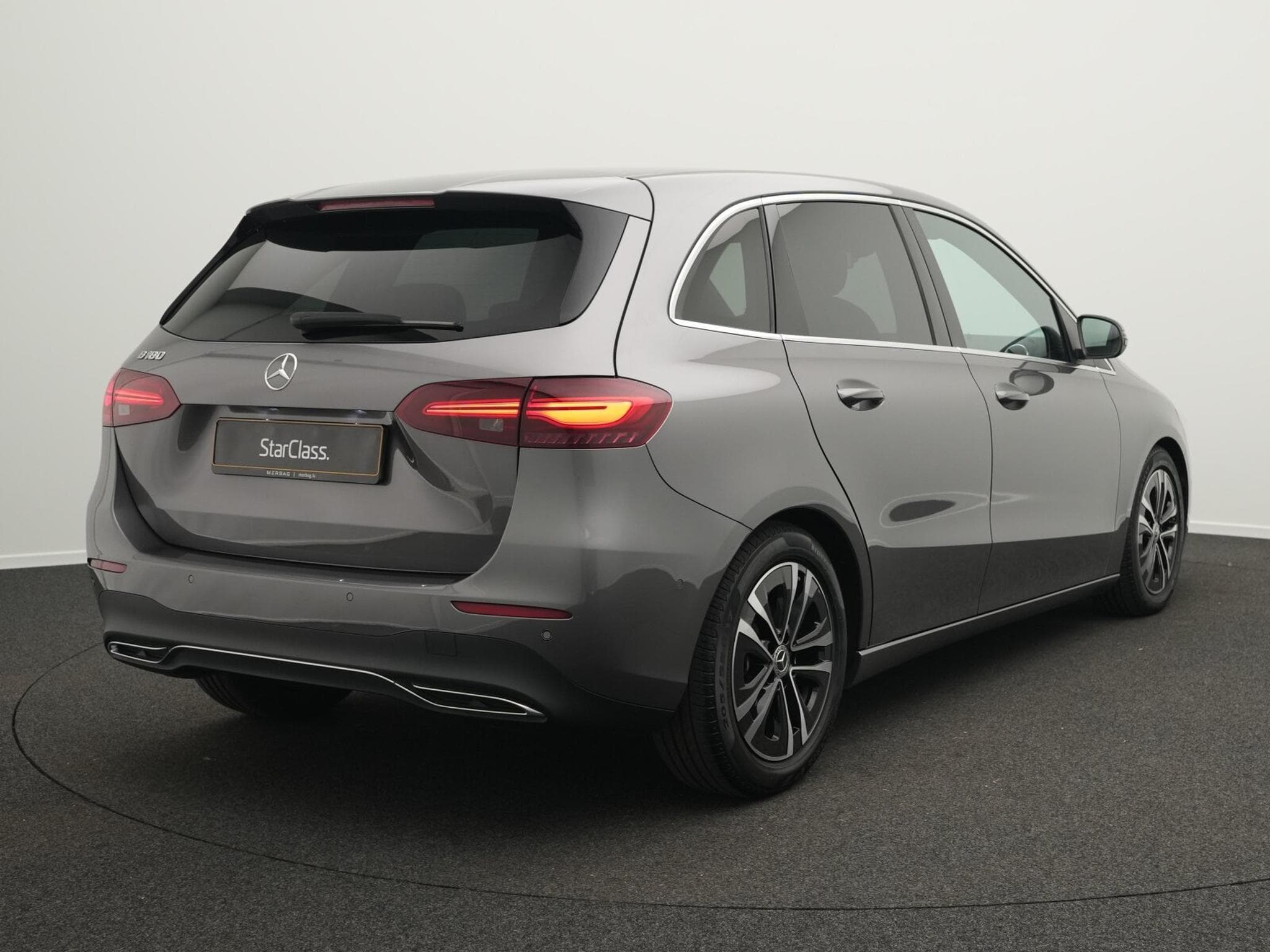 Mercedes B 180 LED+Kamera+AHK+Totw+Apple (2024) - Foto 3