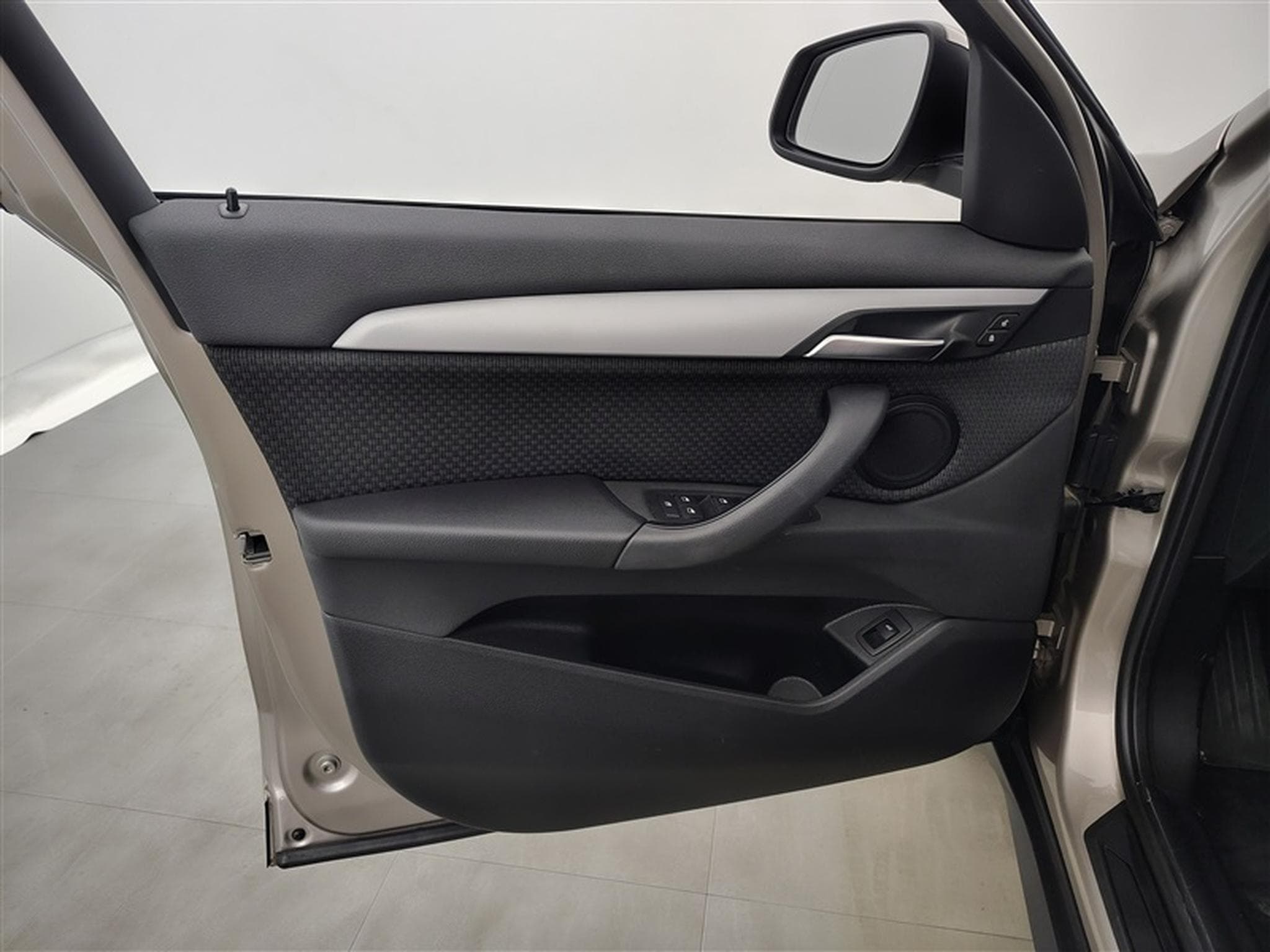 BMW X1 1.5 d sDrive16 NAVI / CLIM / PDC AV-AR (2021) - Photo 16