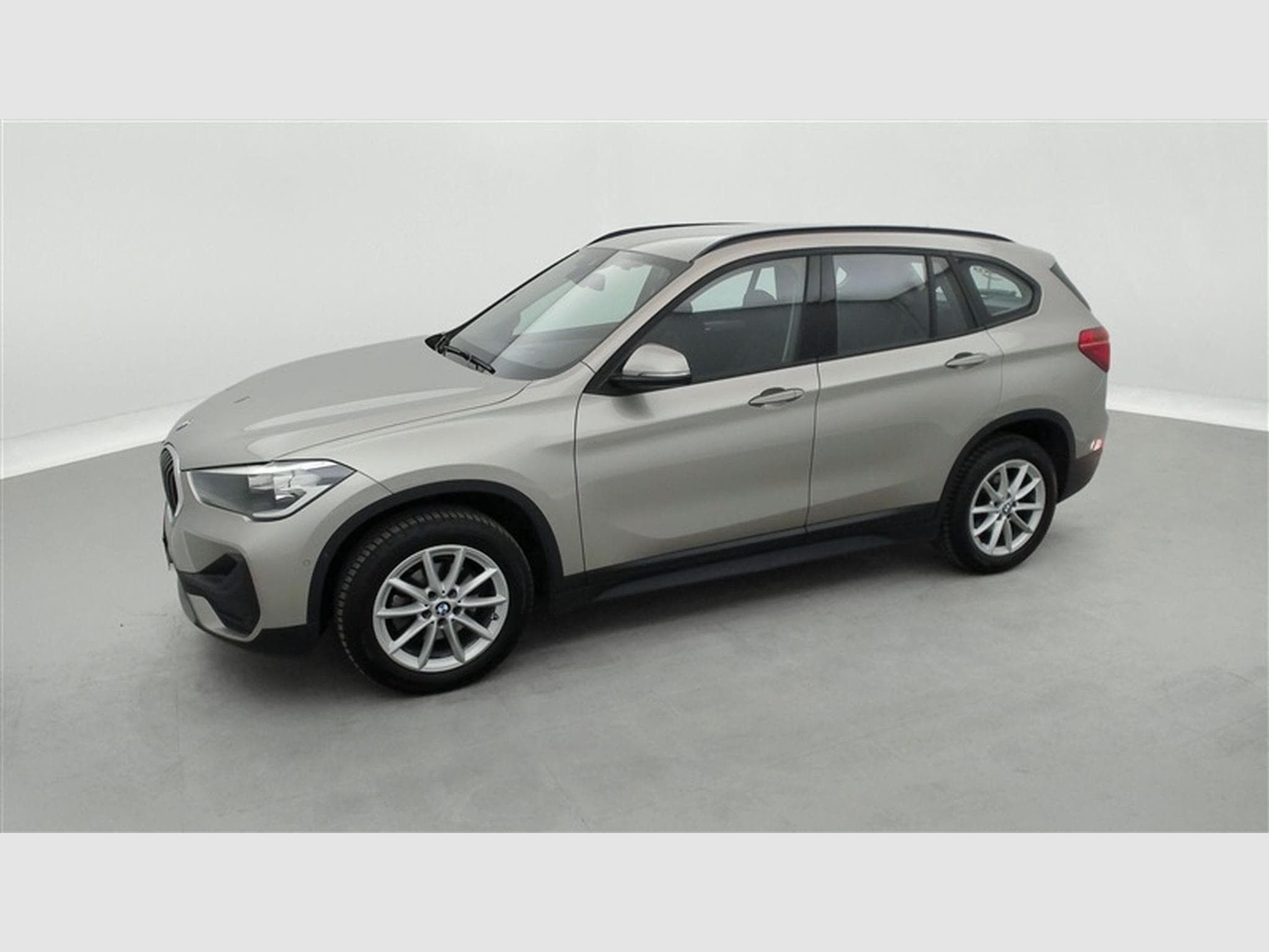 BMW X1 1.5 d sDrive16 NAVI / CLIM / PDC AV-AR (2021) - Photo 20