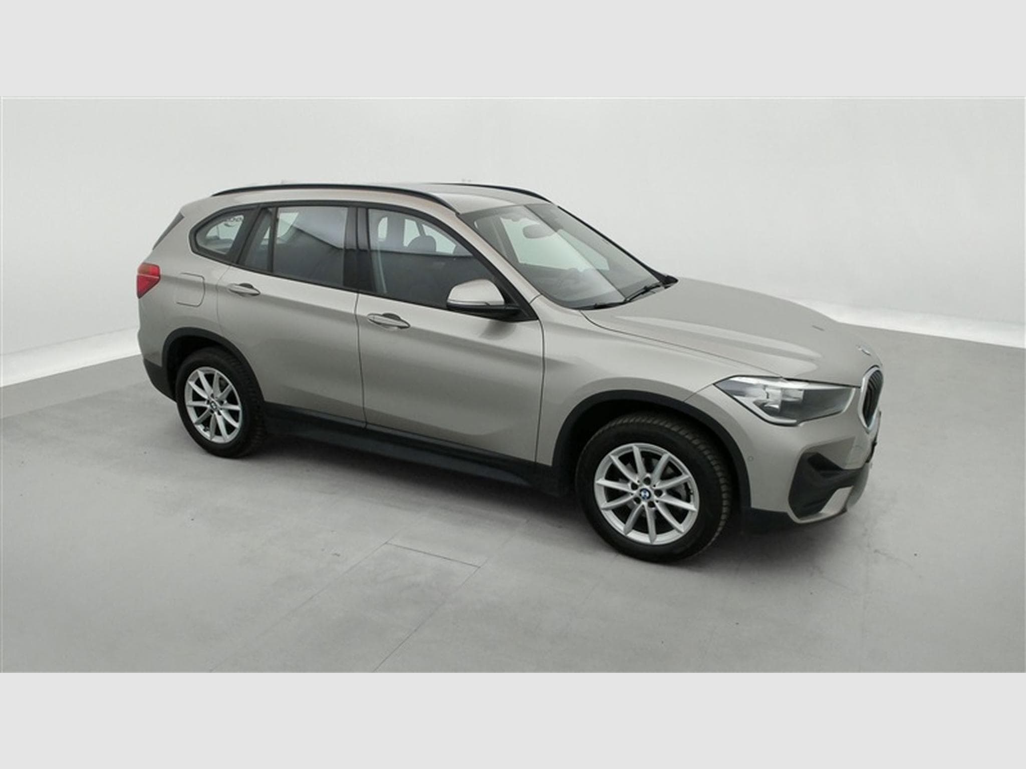BMW X1 1.5 d sDrive16 NAVI / CLIM / PDC AV-AR (2021) - Photo 22